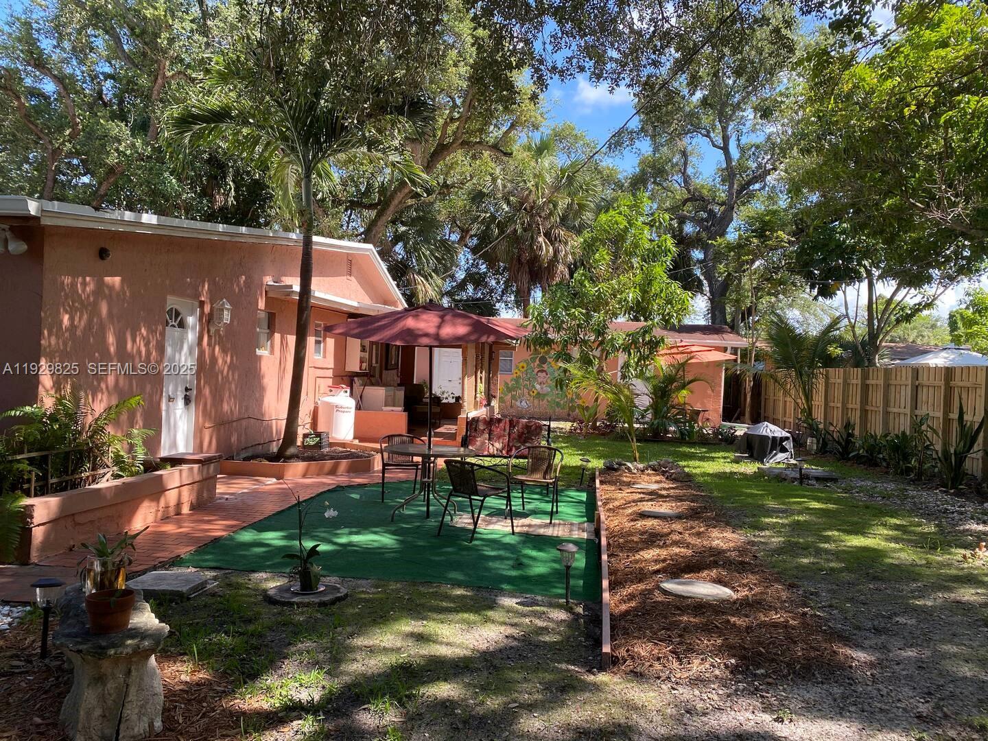 1760 NE 144th St Miami, FL 33181