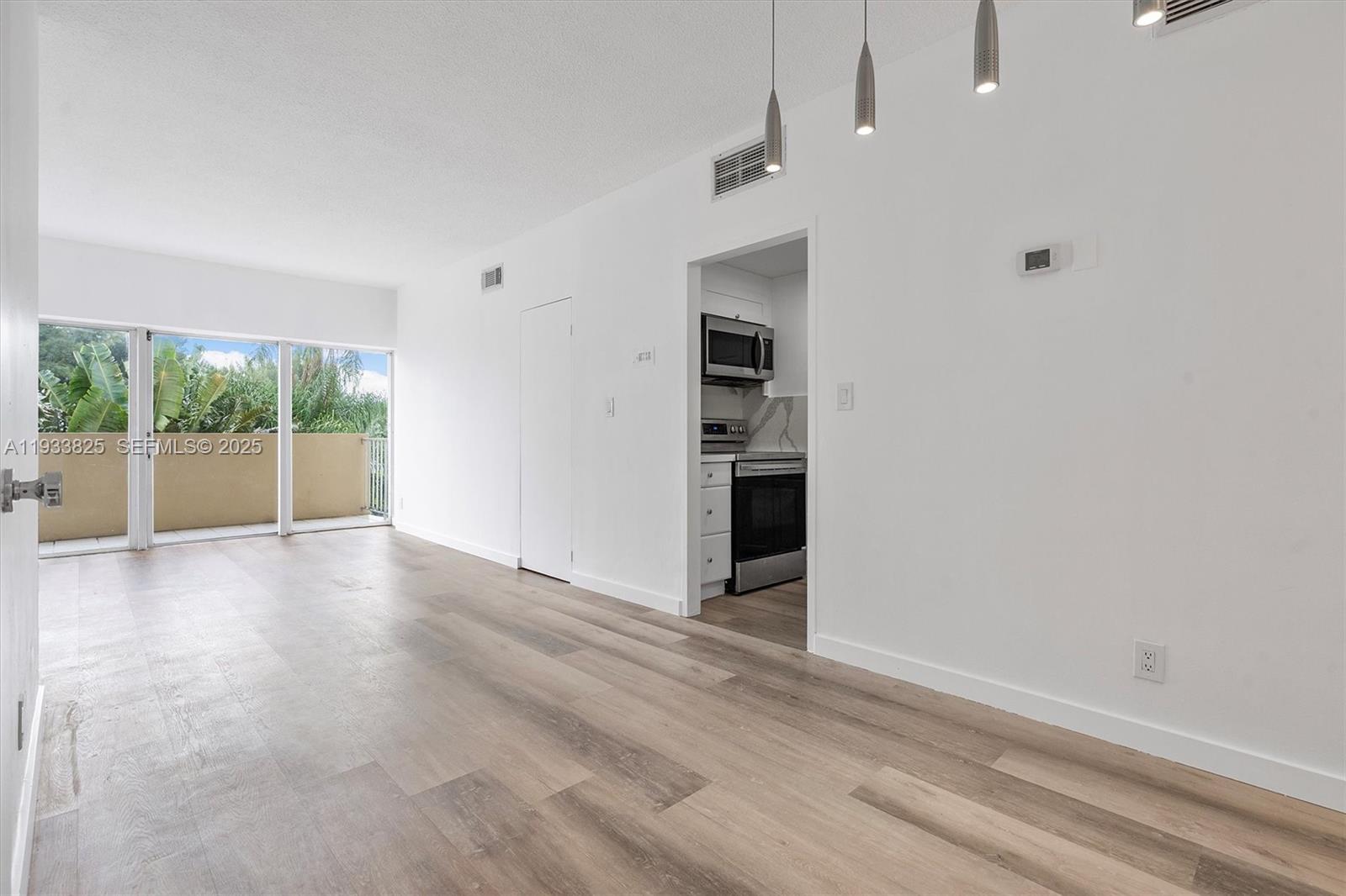 880 NE 69th St #2K Miami, FL 33138