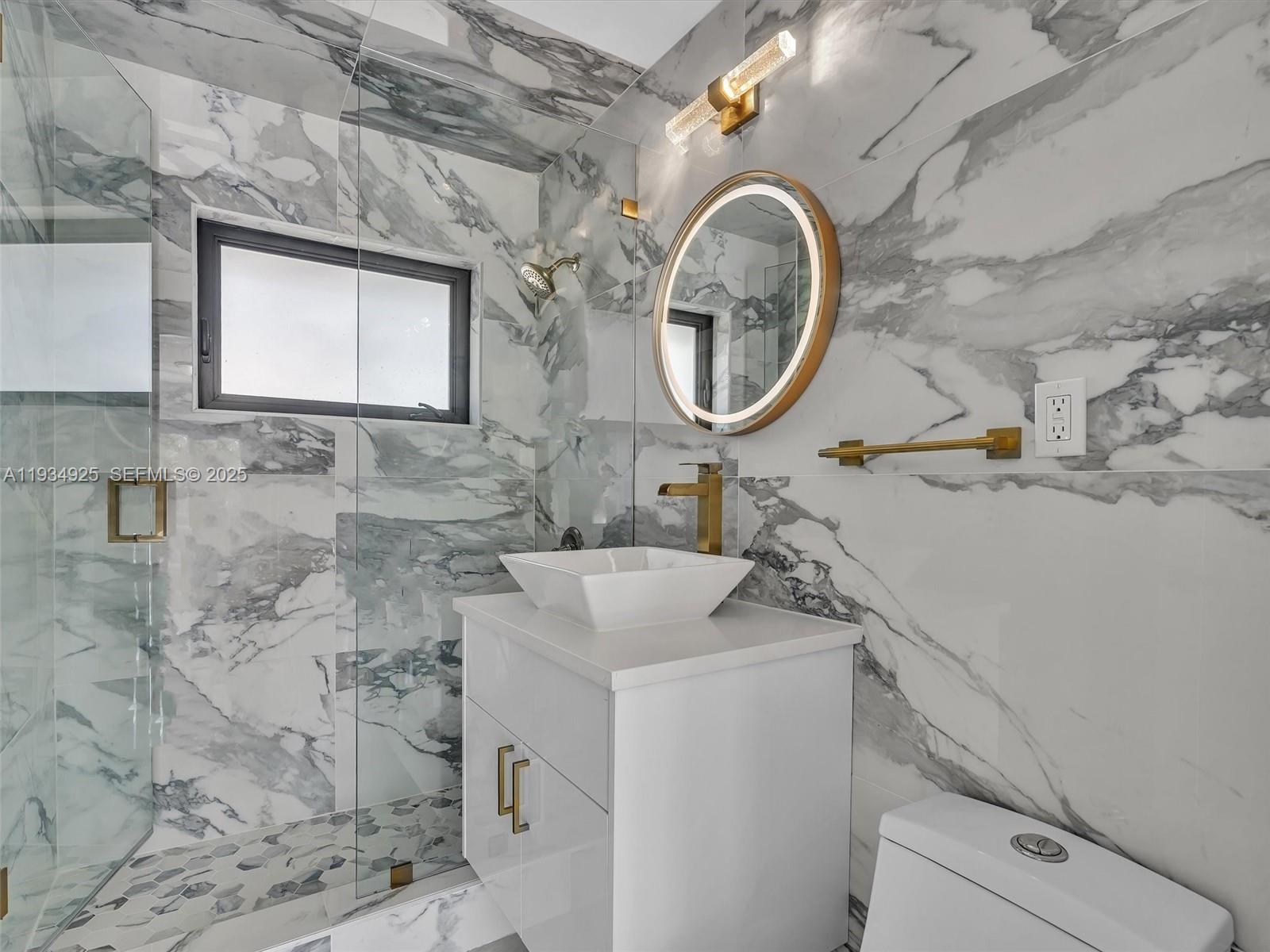 2310 NE 48th Ct Lighthouse Point, FL 33064