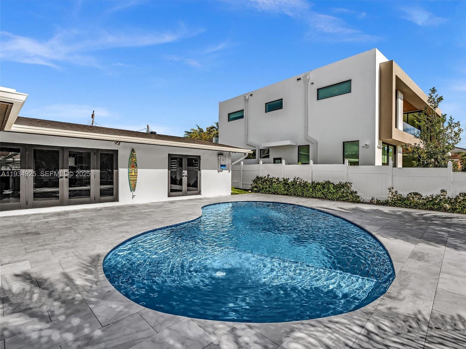 2310 NE 48th Ct Lighthouse Point, FL 33064