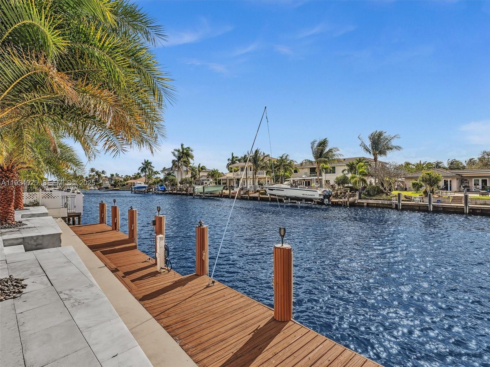 2310 NE 48th Ct Lighthouse Point, FL 33064