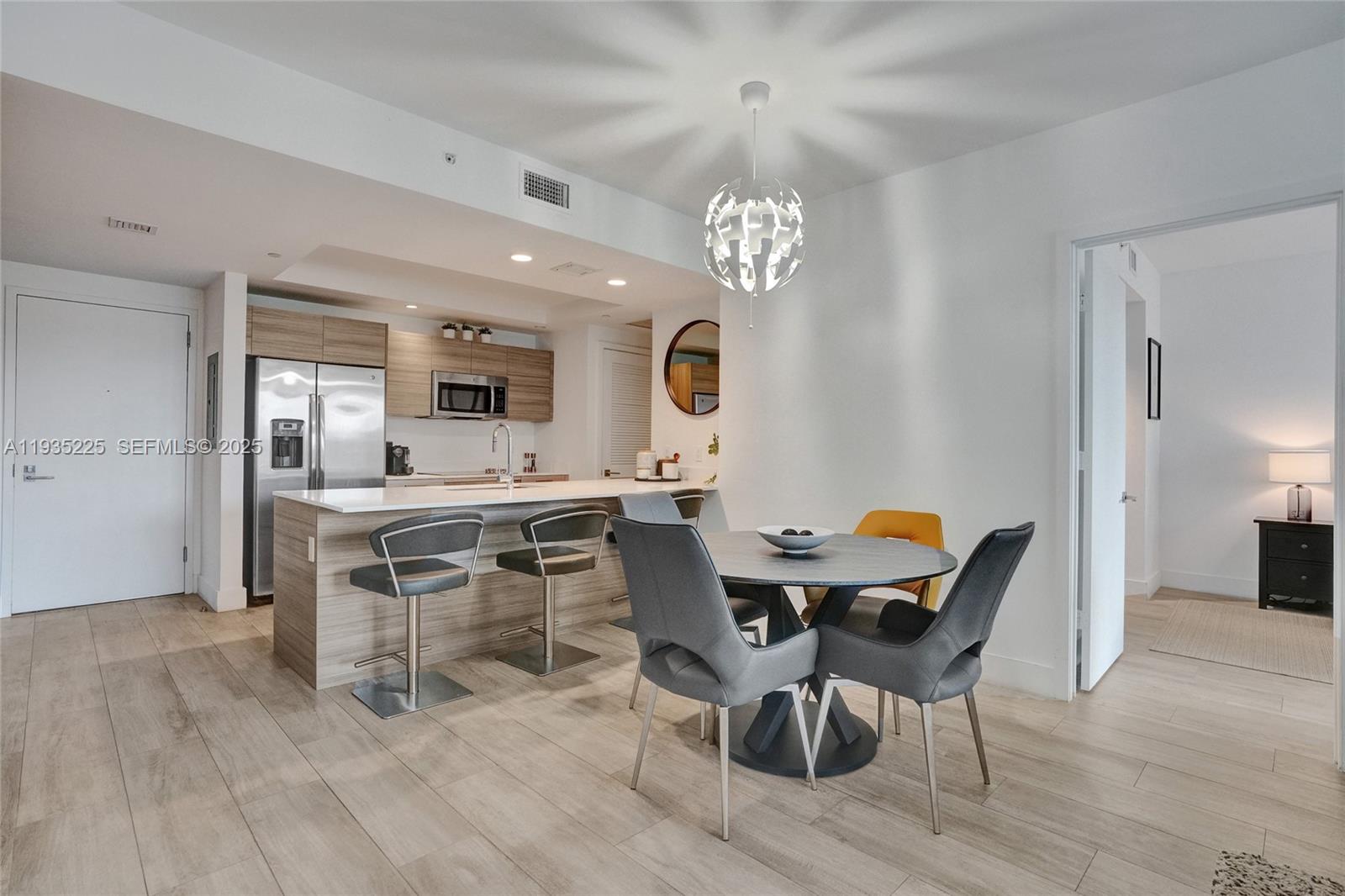 121 NE 34th St #902 Miami, FL 33137