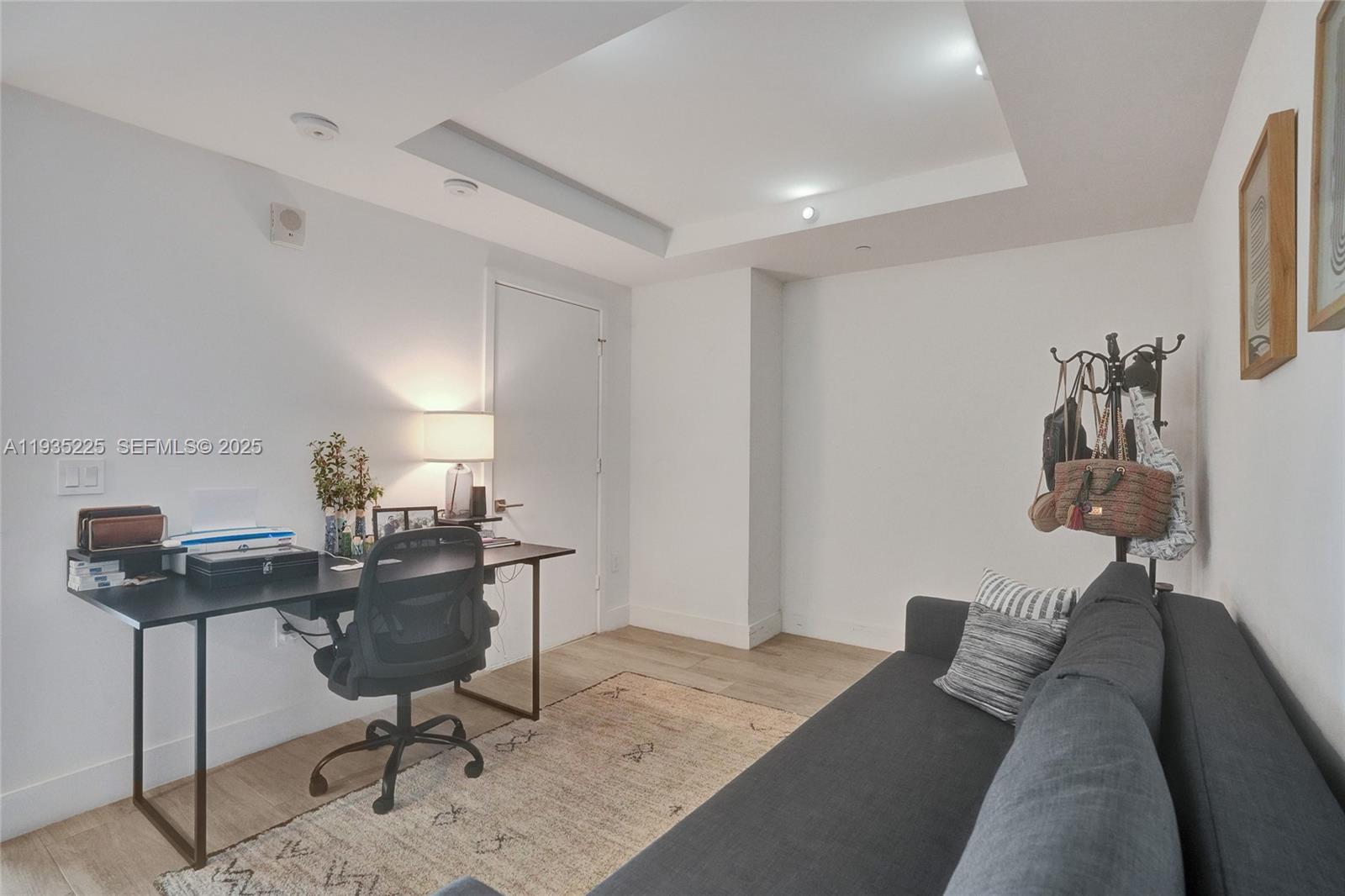 121 NE 34th St #902 Miami, FL 33137