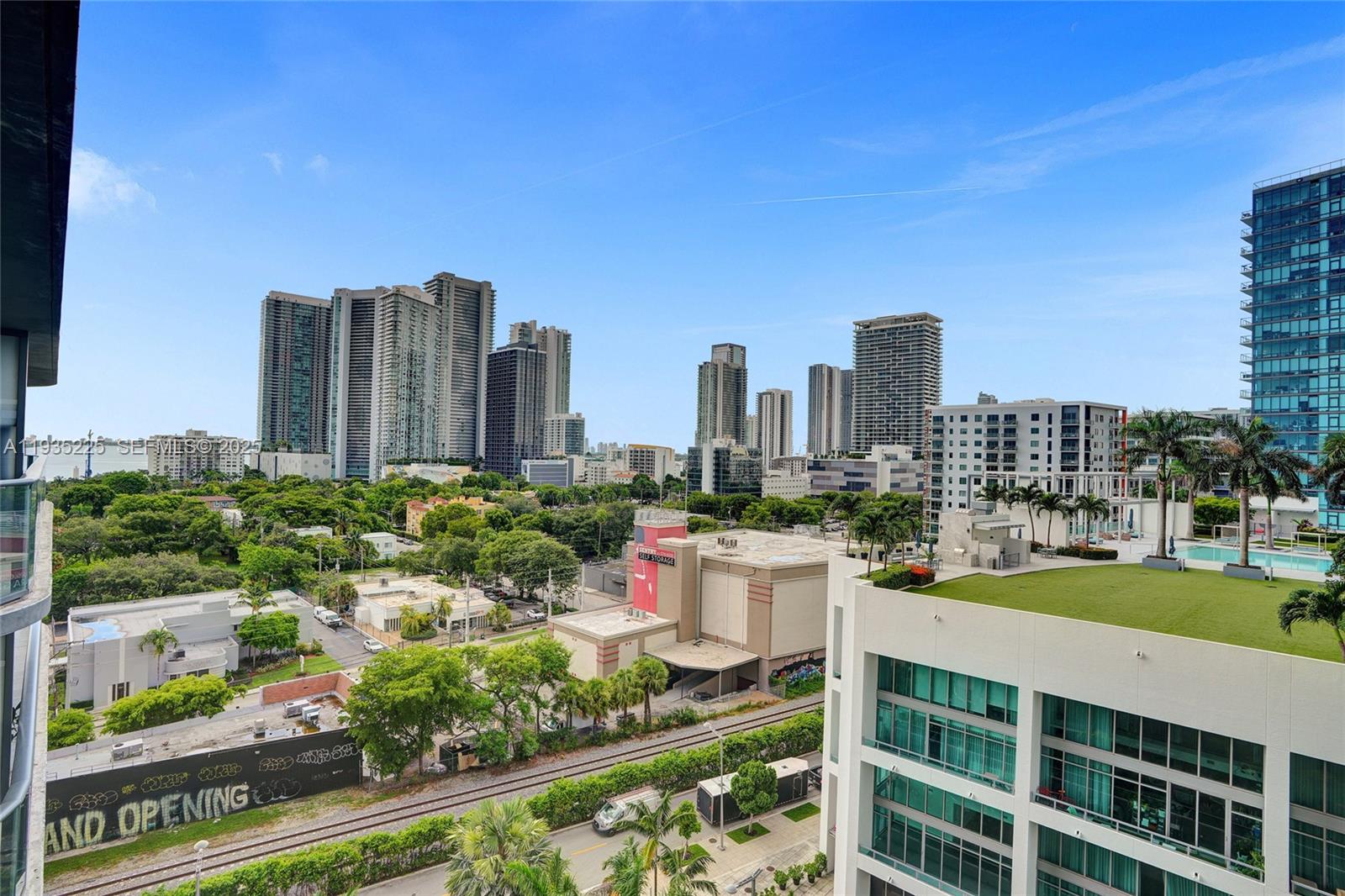 121 NE 34th St #902 Miami, FL 33137