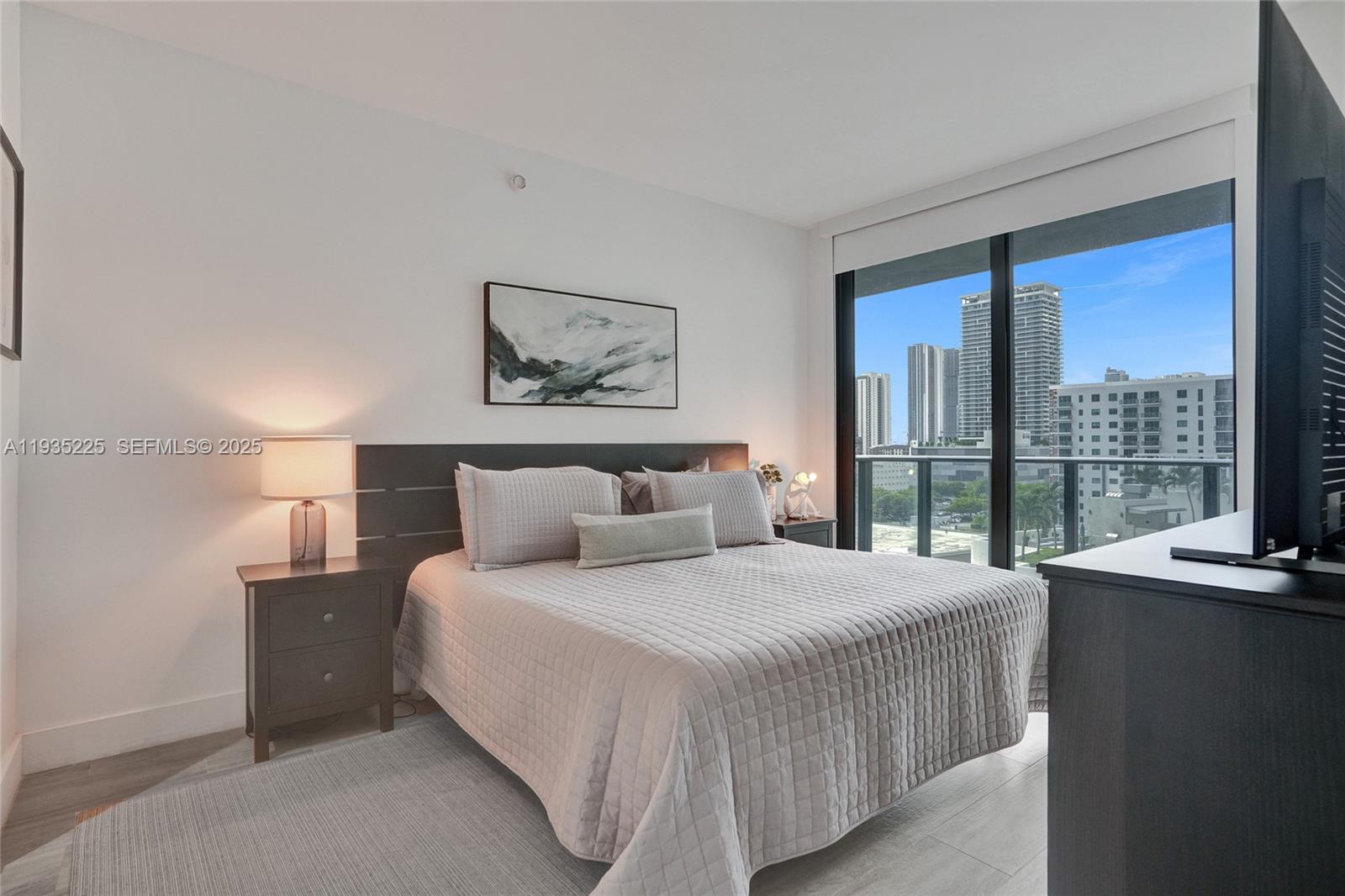 121 NE 34th St #902 Miami, FL 33137