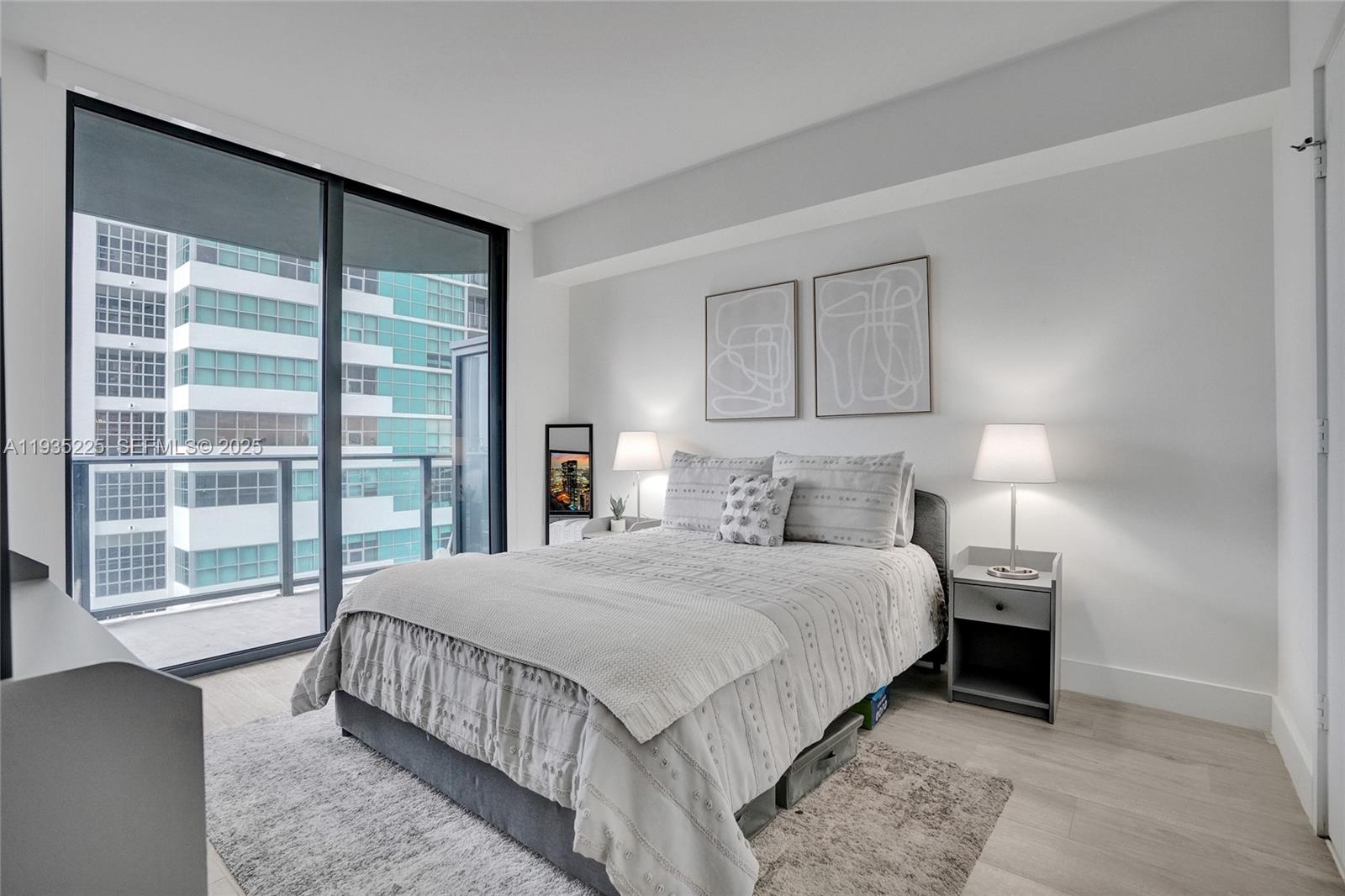 121 NE 34th St #902 Miami, FL 33137