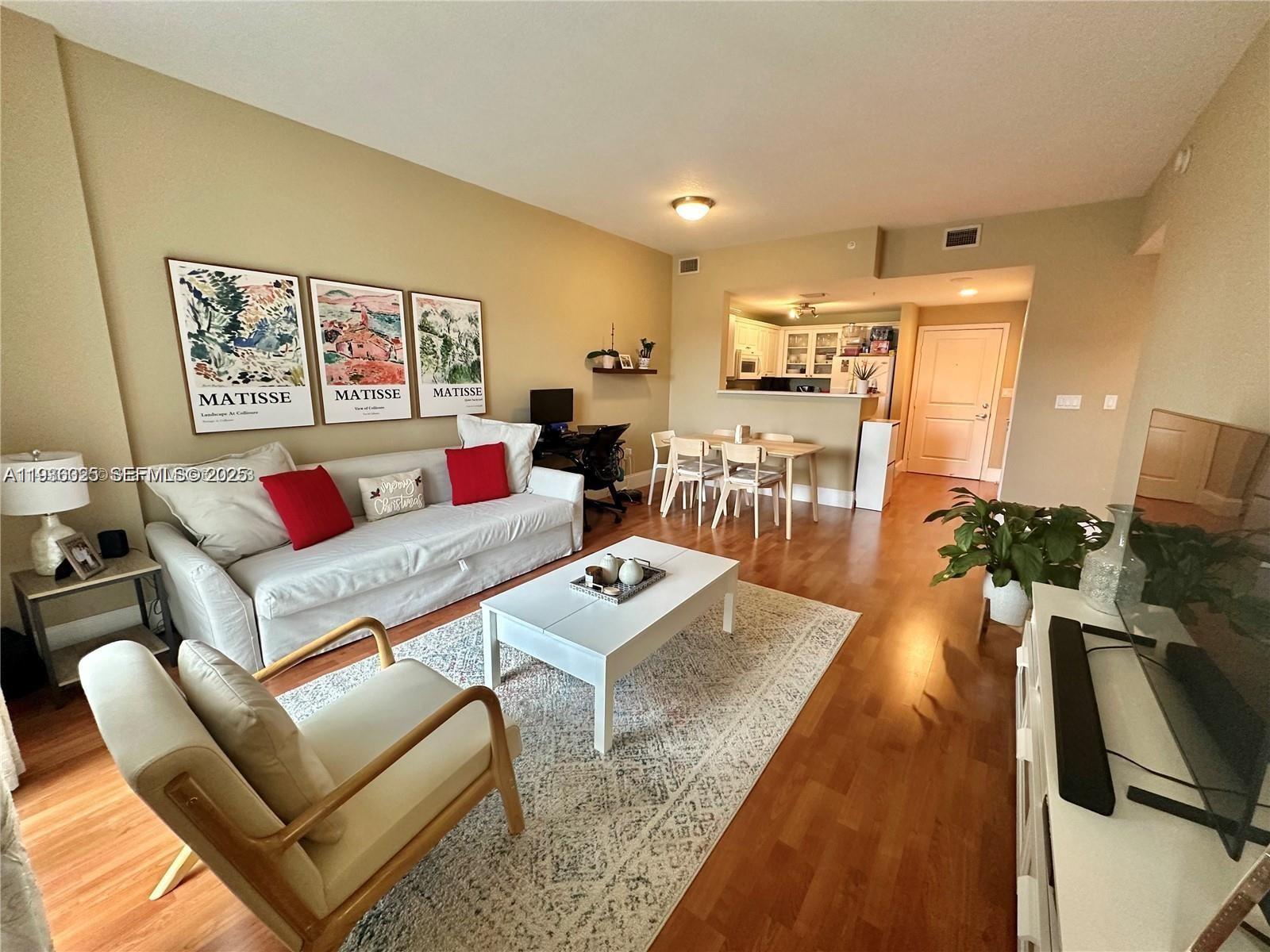 image Ten Aragon Condo1