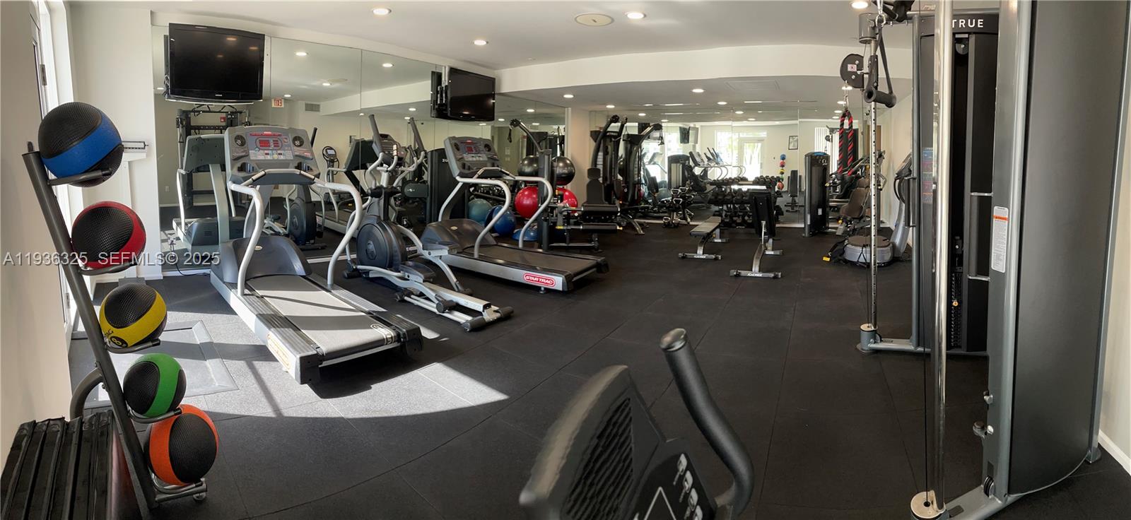 image Ten Aragon Condo25