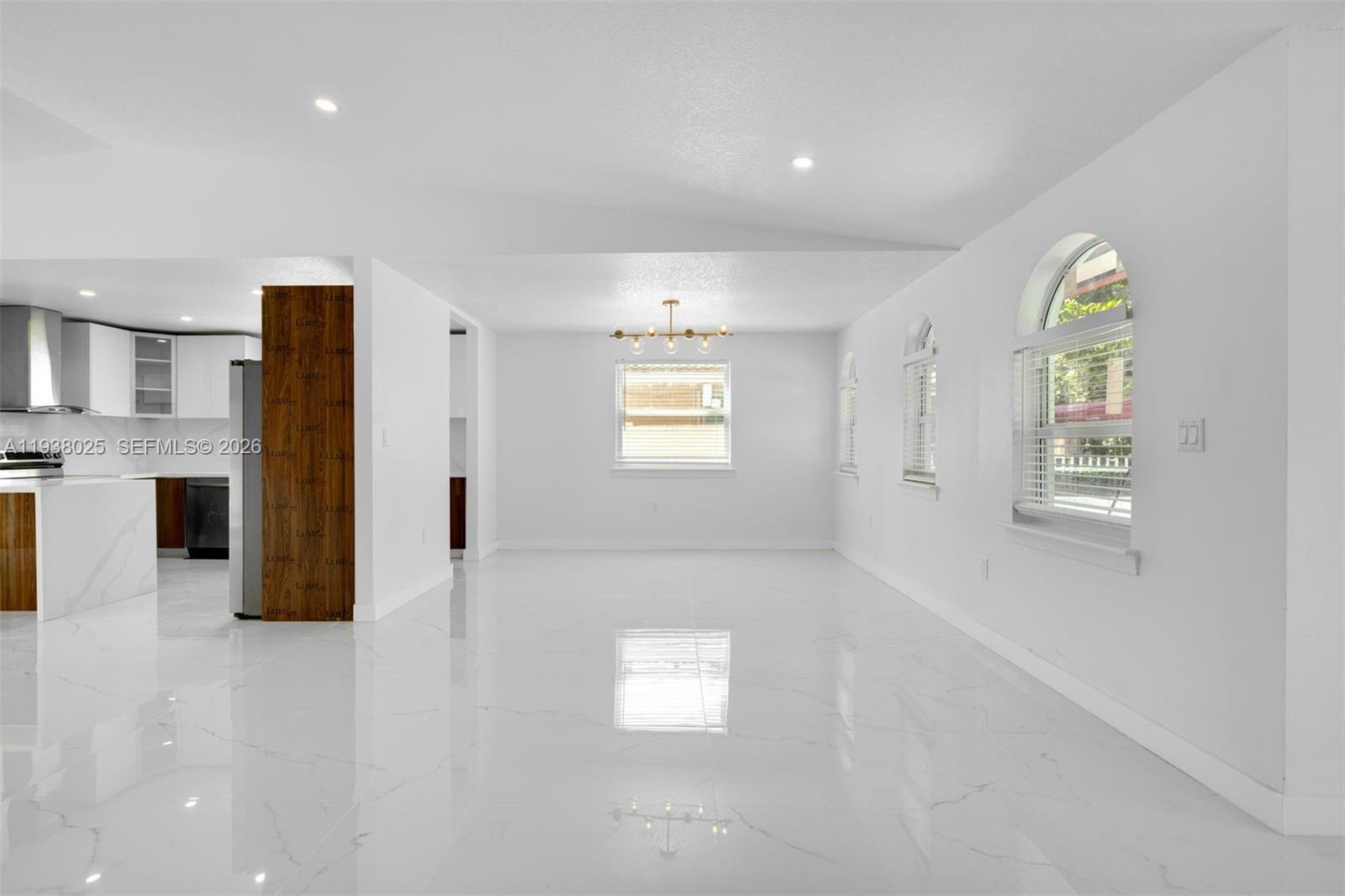 2356 SW 24th St Miami, FL 33145