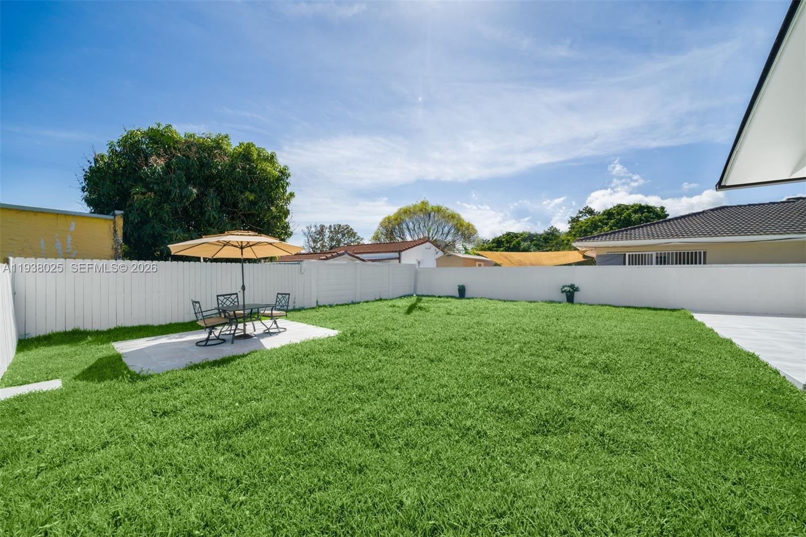 2356 SW 24th St Miami, FL 33145