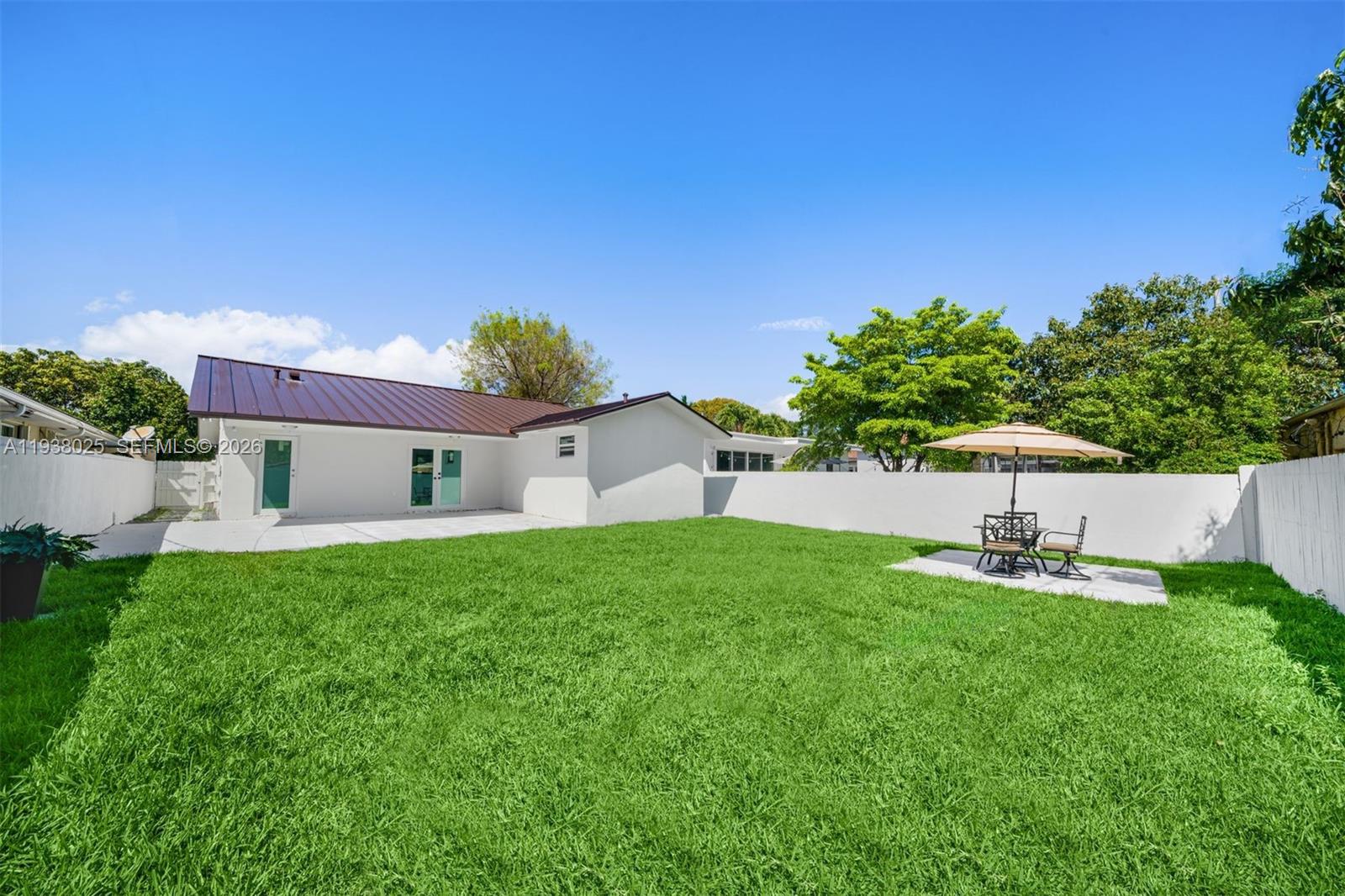 2356 SW 24th St Miami, FL 33145