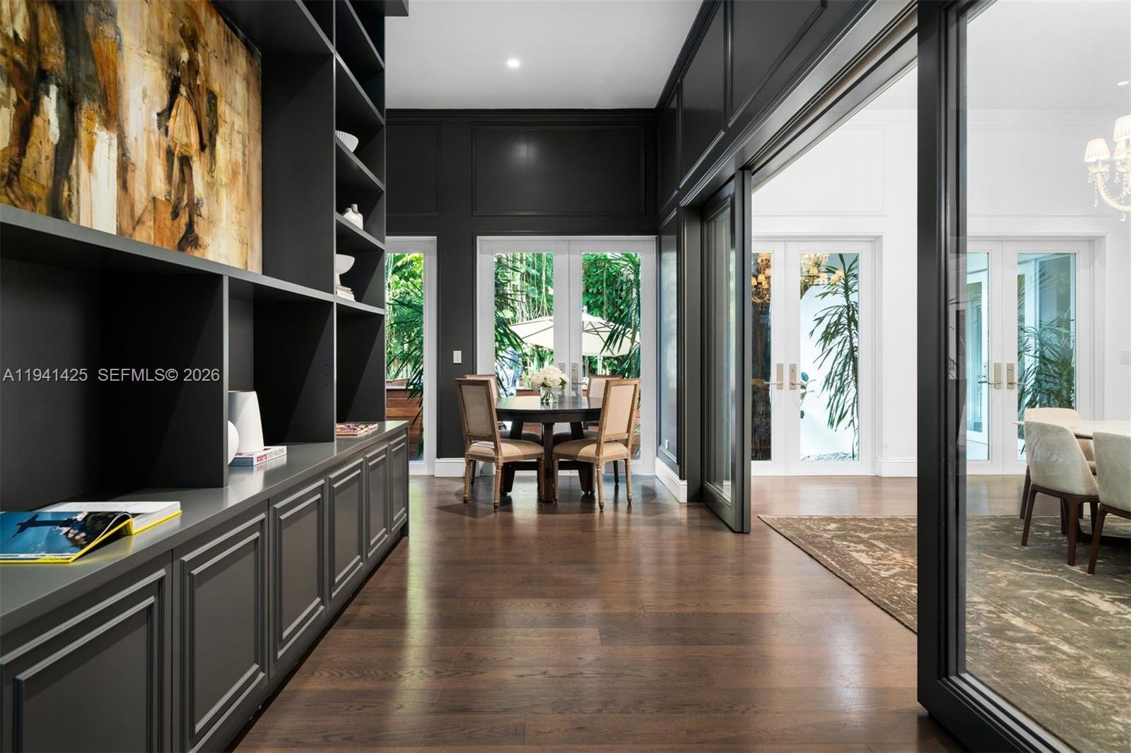 4100 Kiaora St Miami, FL 33133