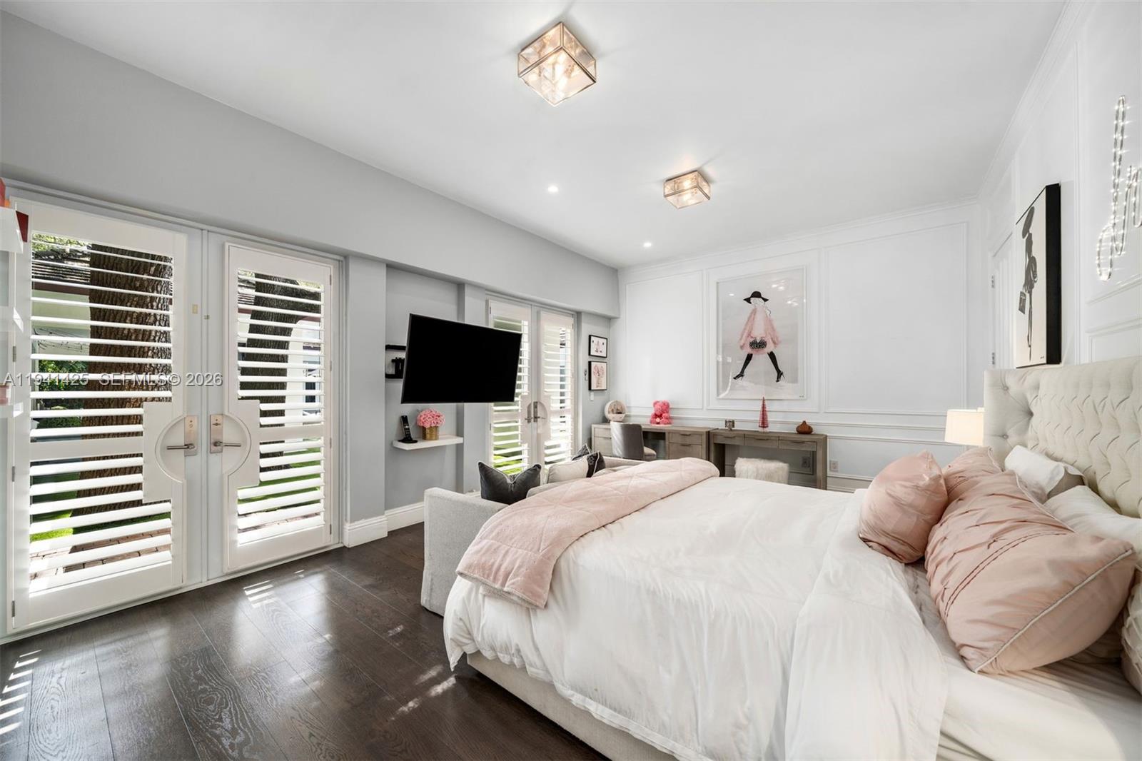 4100 Kiaora St Miami, FL 33133