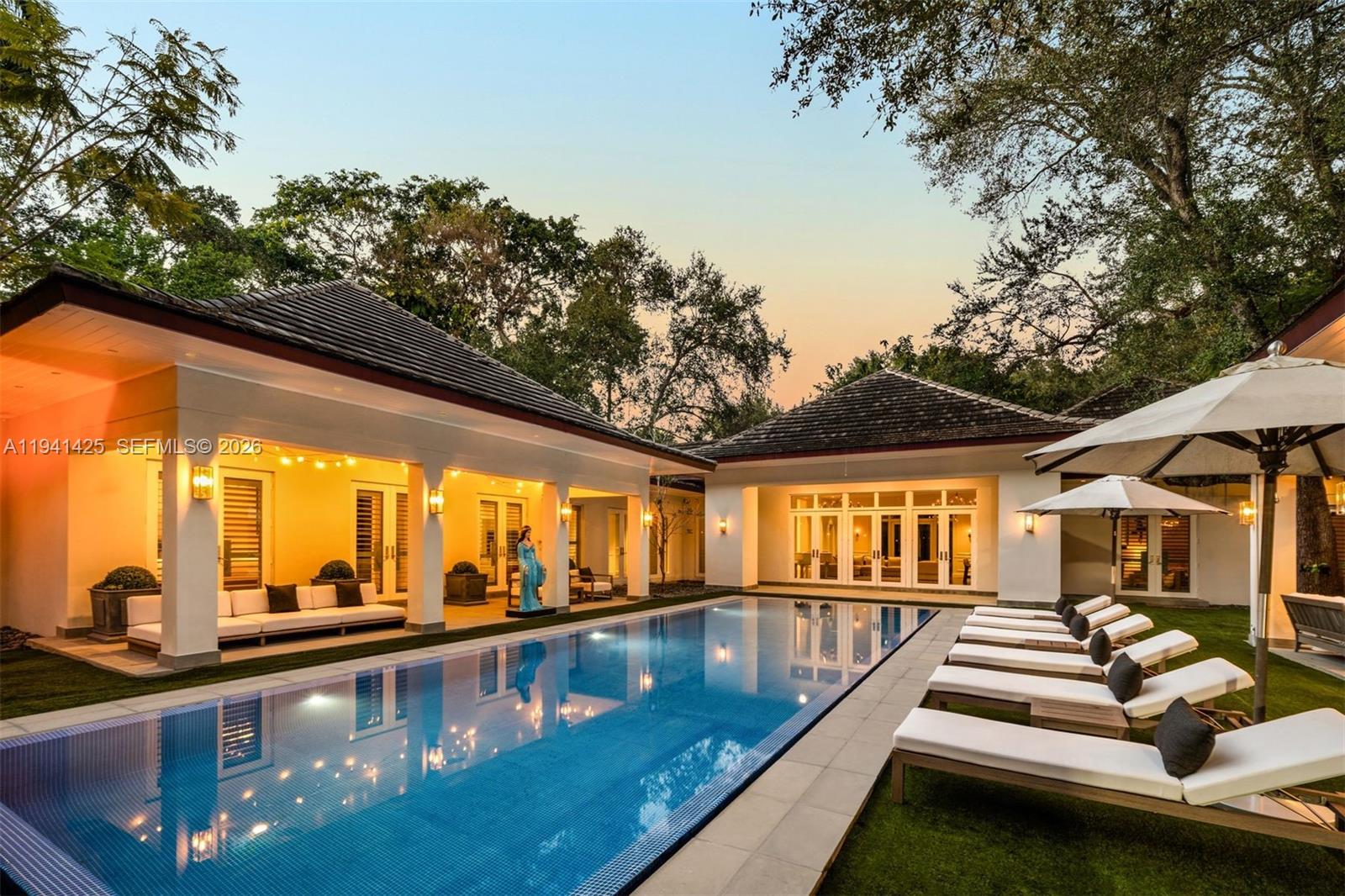 4100 Kiaora St Miami, FL 33133