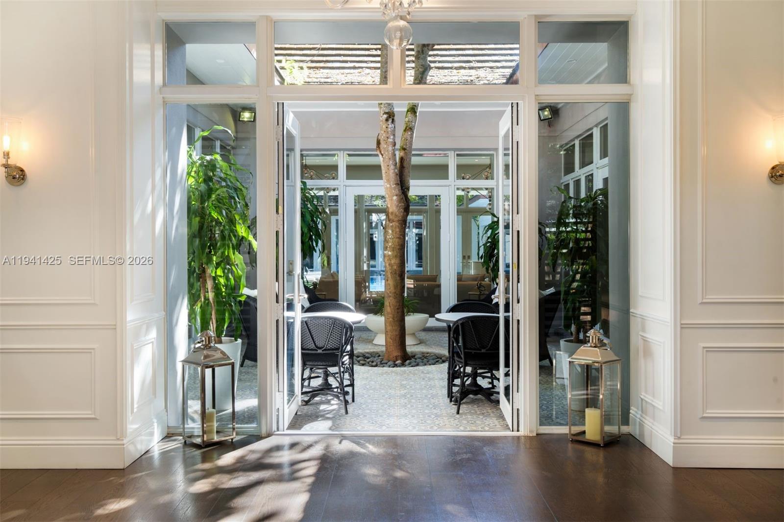 4100 Kiaora St Miami, FL 33133