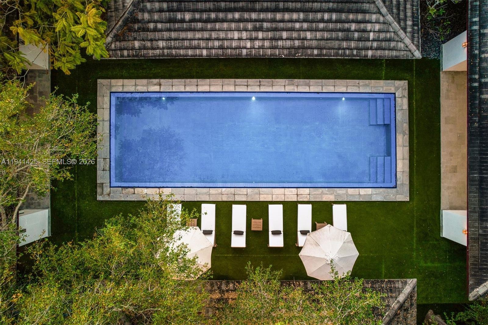 4100 Kiaora St Miami, FL 33133