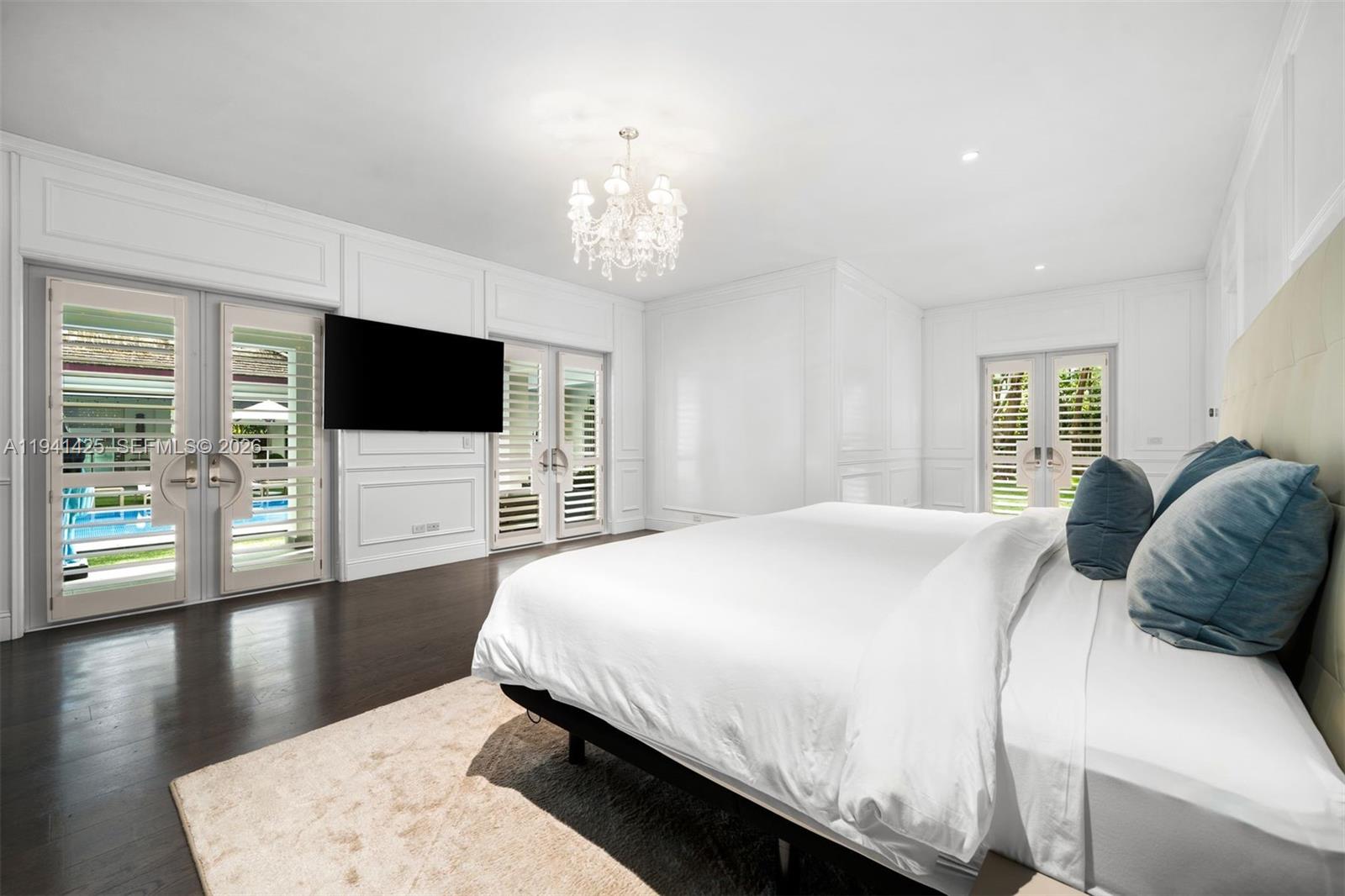 4100 Kiaora St Miami, FL 33133