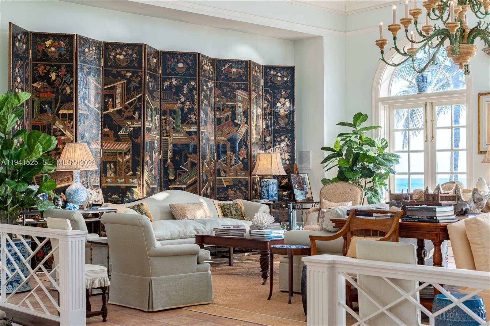 21 S Beach Rd Jupiter Island, FL 33455