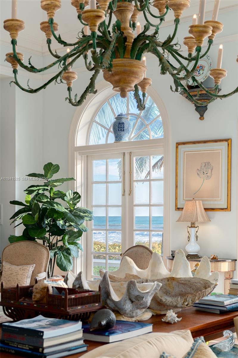 21 S Beach Rd Jupiter Island, FL 33455