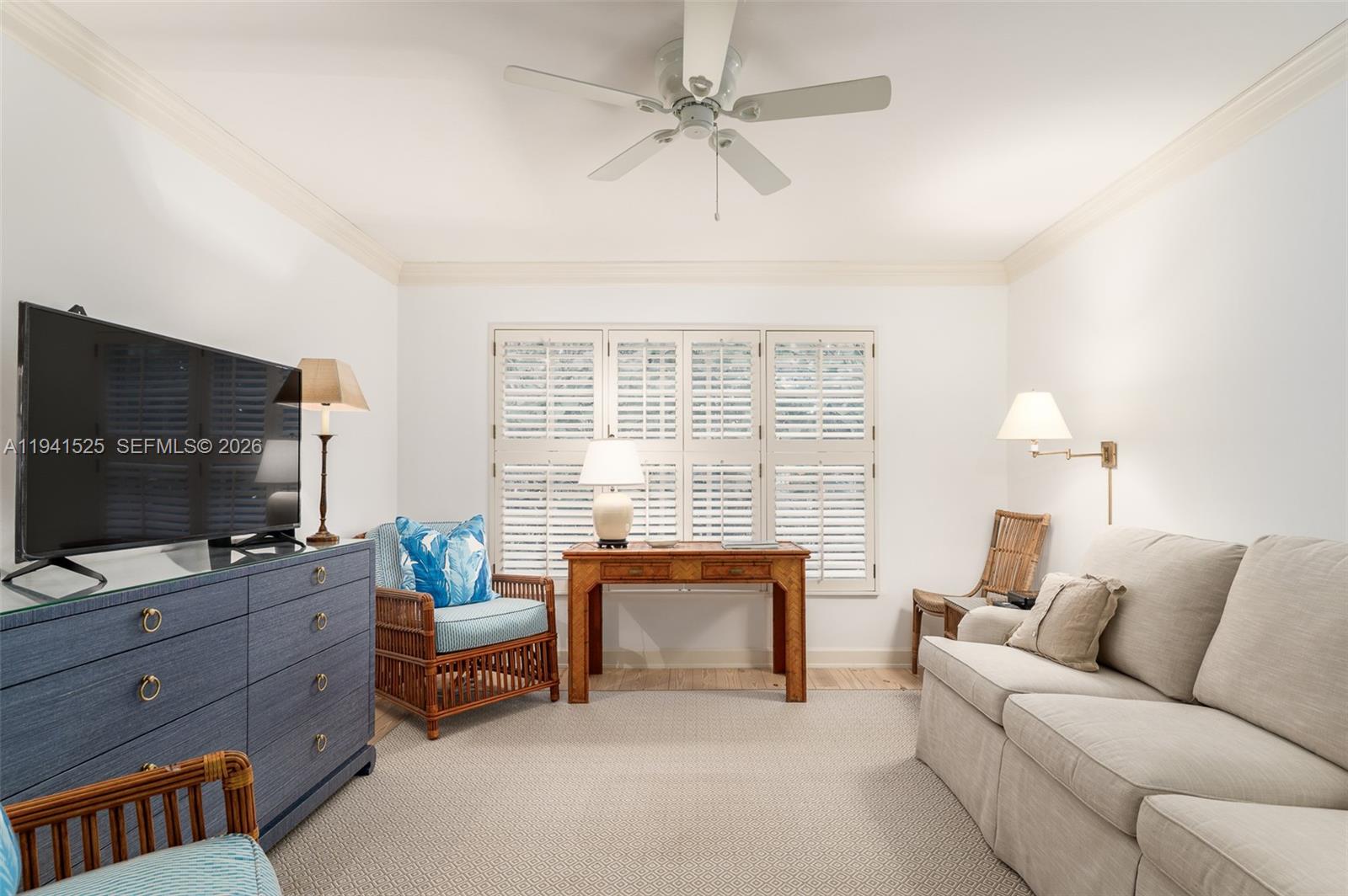 21 S Beach Rd Jupiter Island, FL 33455