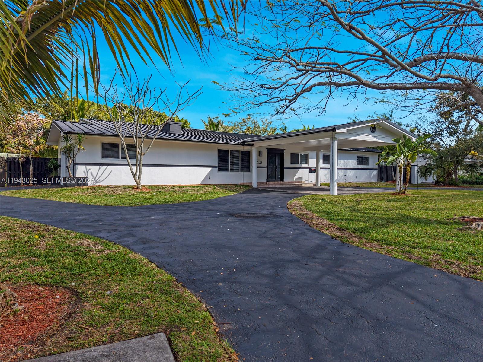 7695 SW 142nd St Palmetto Bay, FL 33158