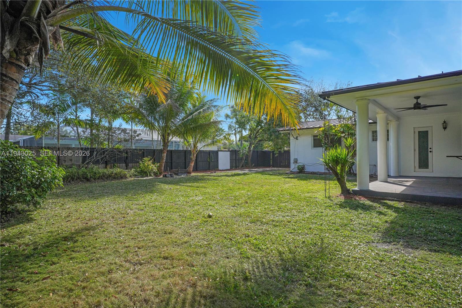 7695 SW 142nd St Palmetto Bay, FL 33158