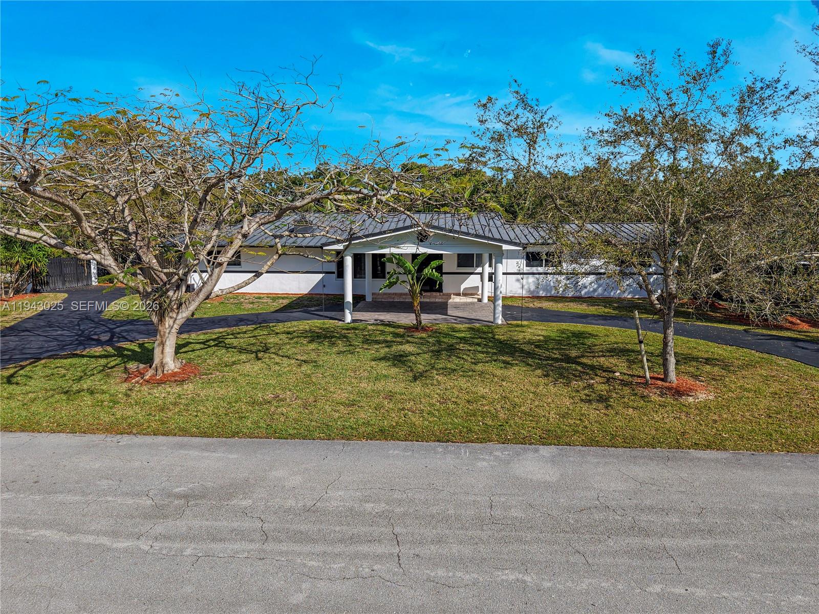 7695 SW 142nd St Palmetto Bay, FL 33158