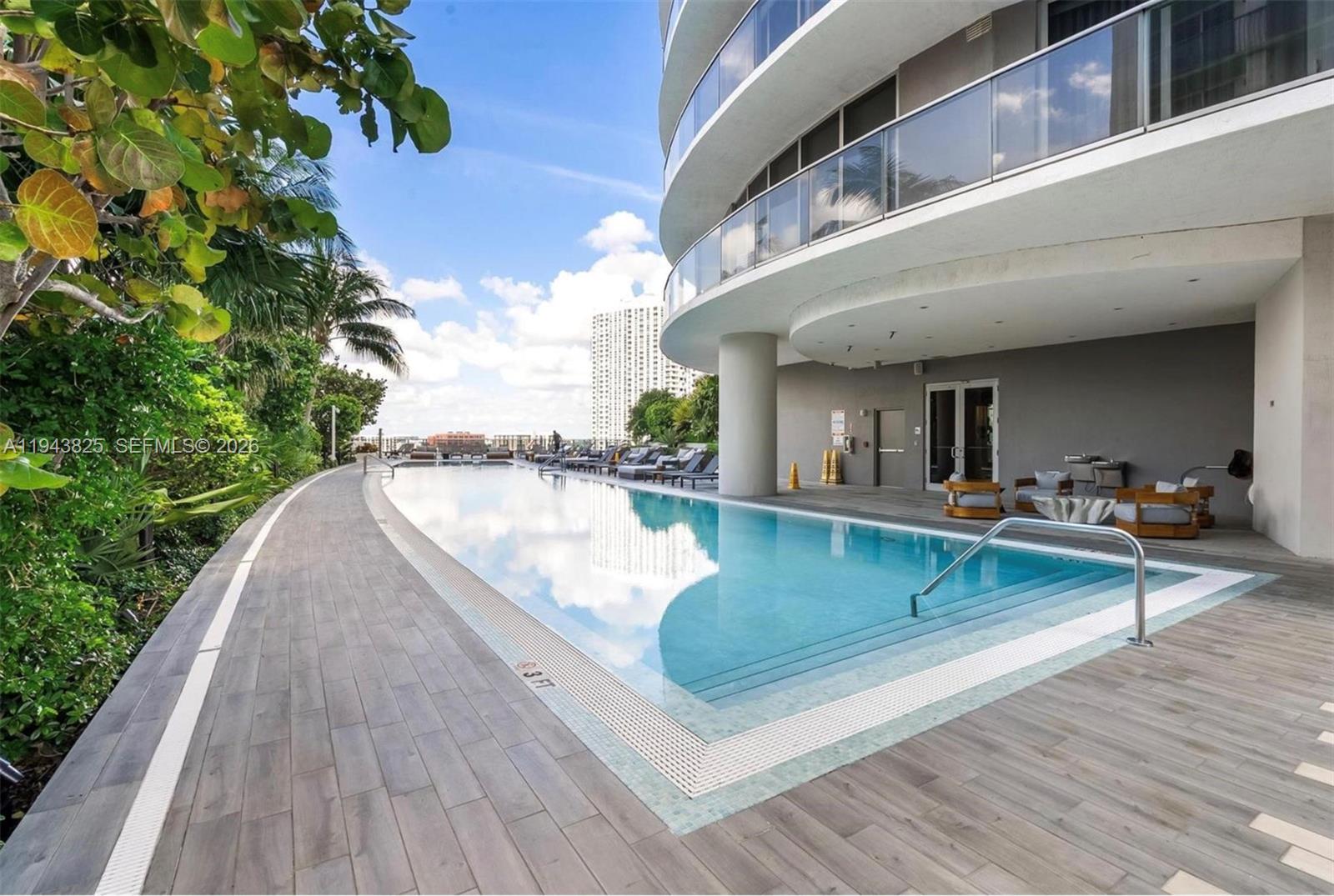 488 NE 18th St #4805 Miami, FL 33132