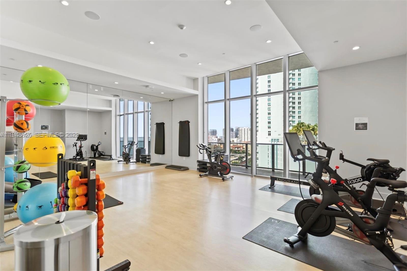 488 NE 18th St #4805 Miami, FL 33132