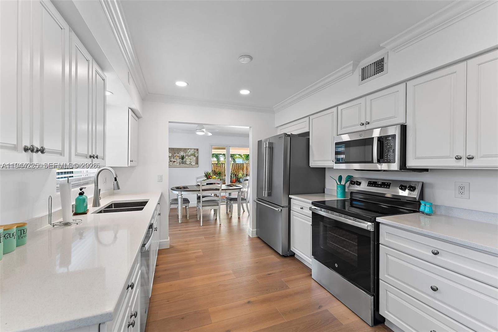 324 Tequesta Tequesta, FL 33469