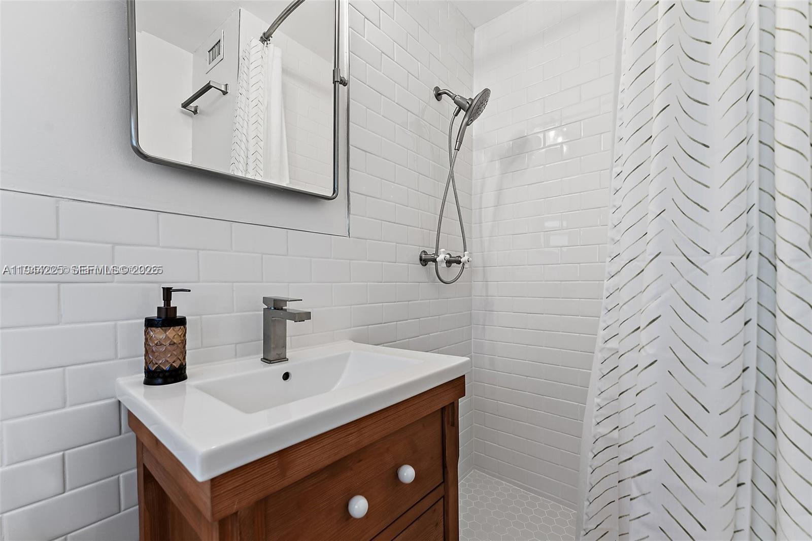 324 Tequesta Tequesta, FL 33469