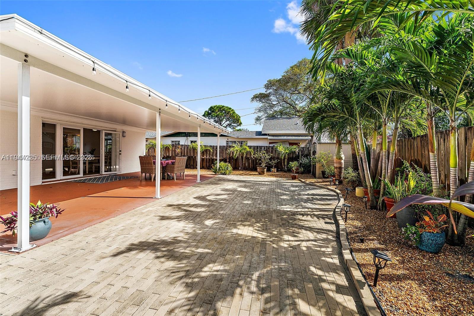 324 Tequesta Tequesta, FL 33469