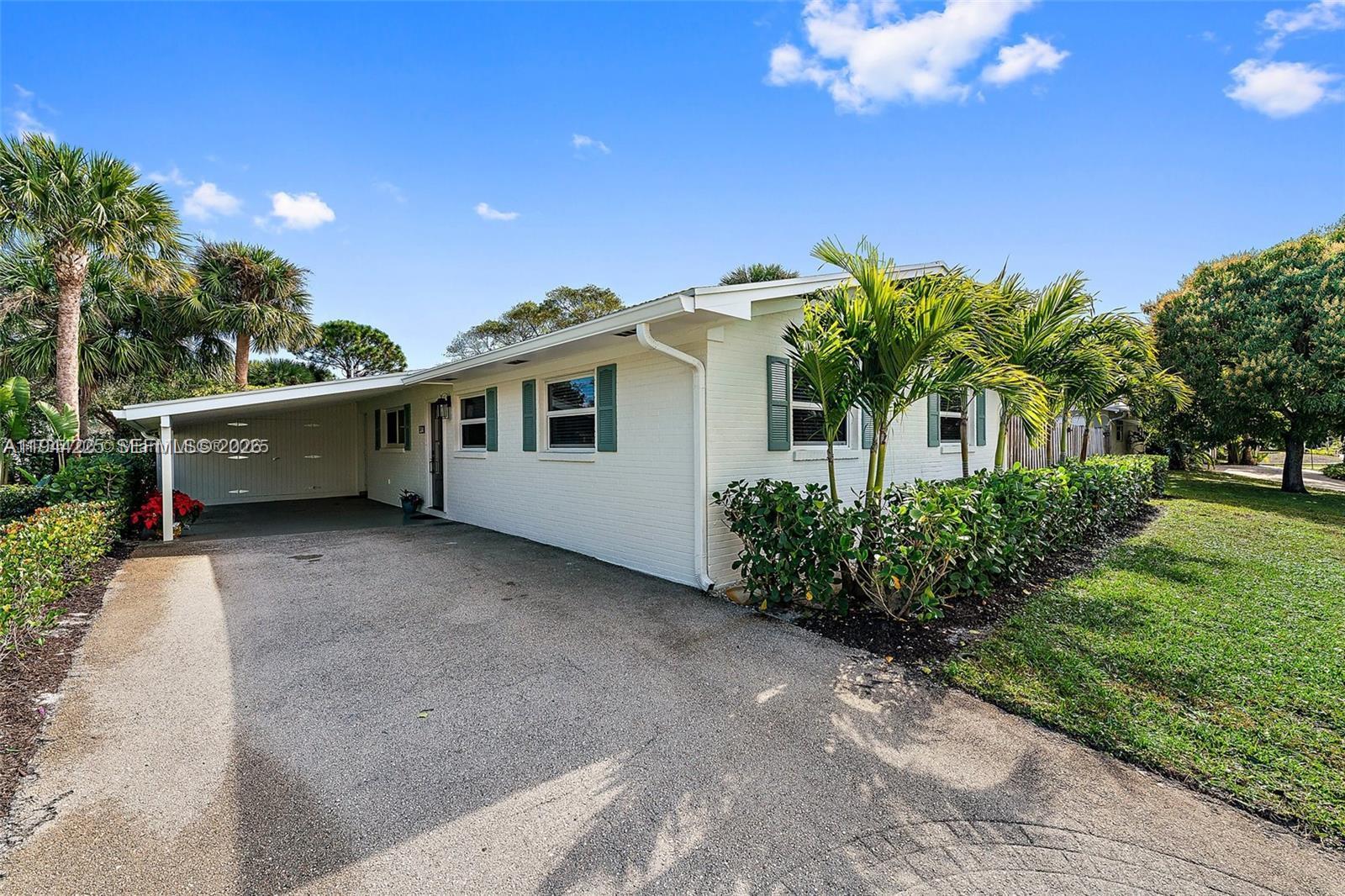 324 Tequesta Tequesta, FL 33469