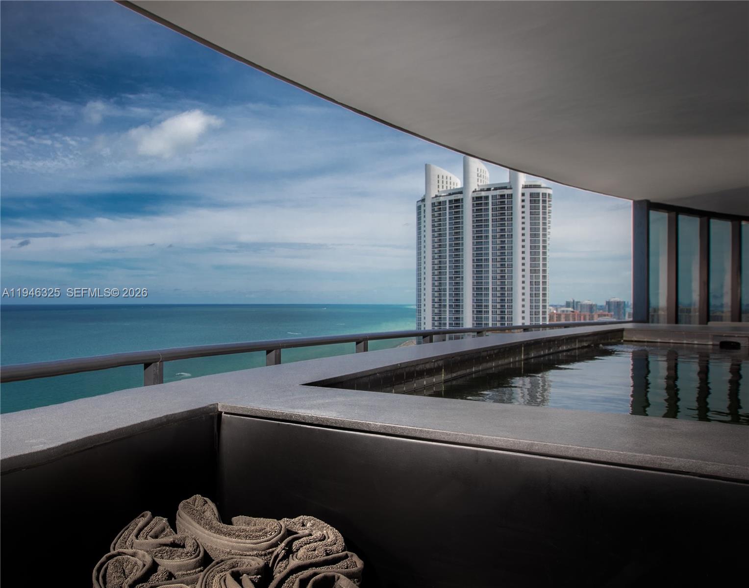 18555 Collins Ave #2601 Sunny Isles Beach, FL 33160