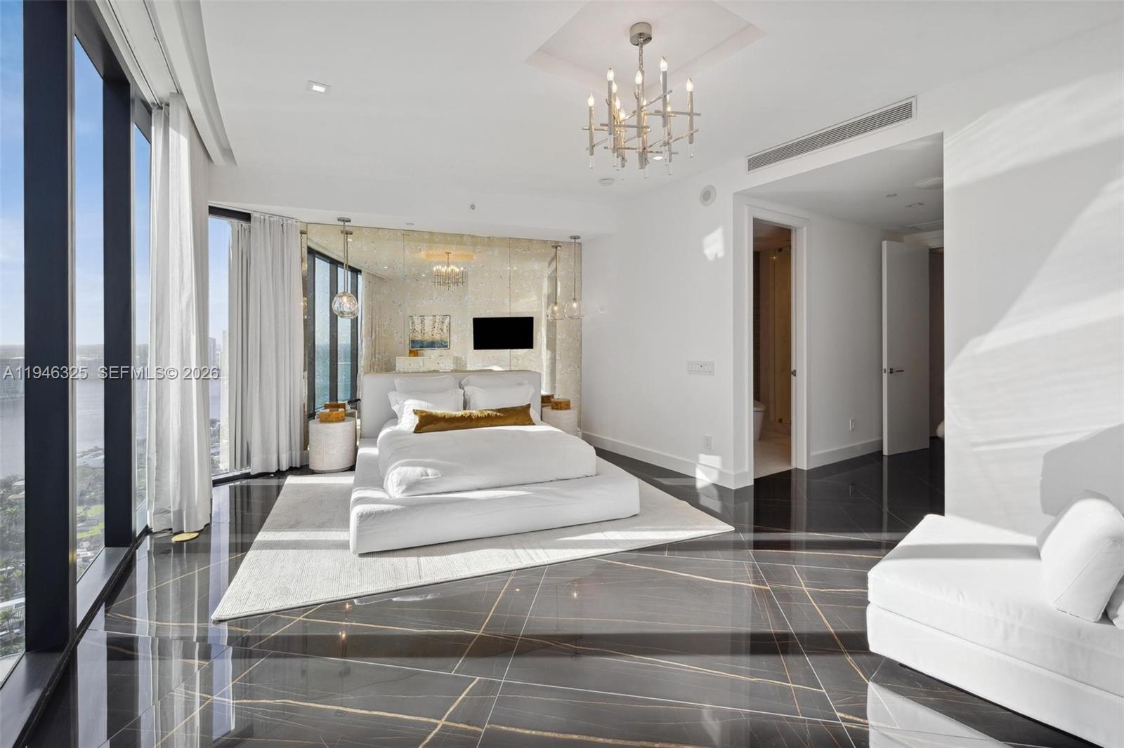 18555 Collins Ave #2601 Sunny Isles Beach, FL 33160