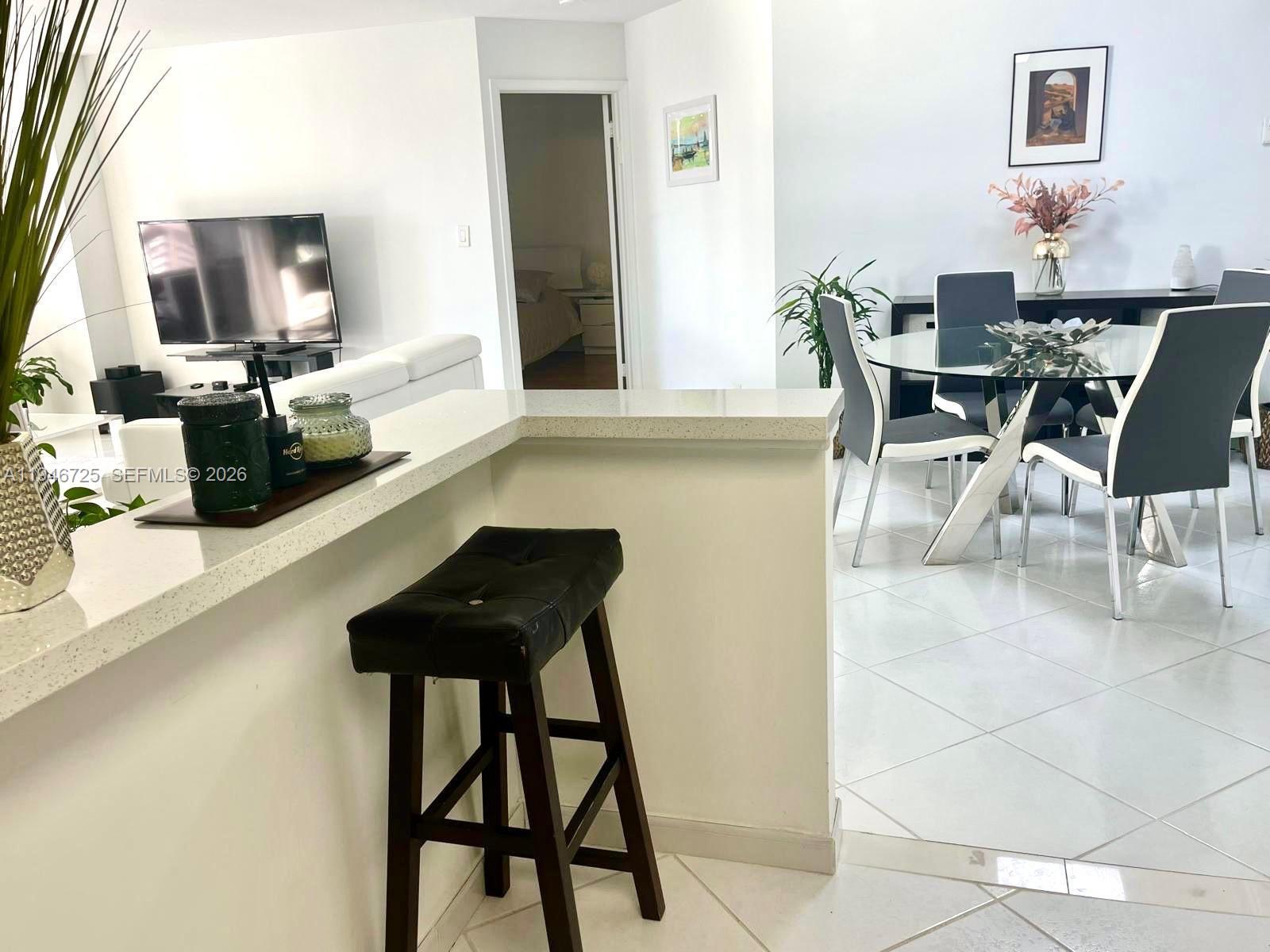 3530 Mystic Pointe Dr #1412 Aventura, FL 33180