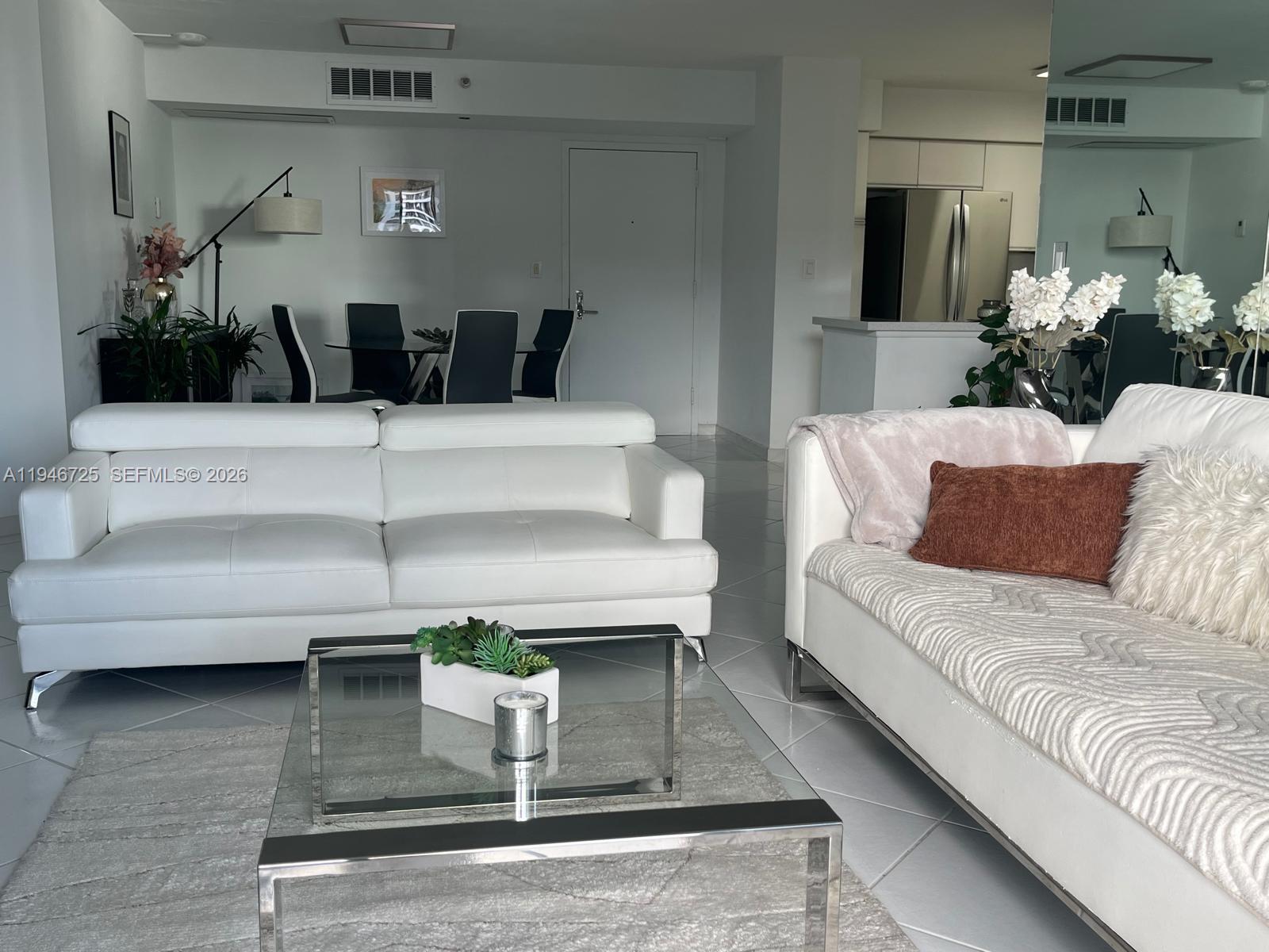 3530 Mystic Pointe Dr #1412 Aventura, FL 33180