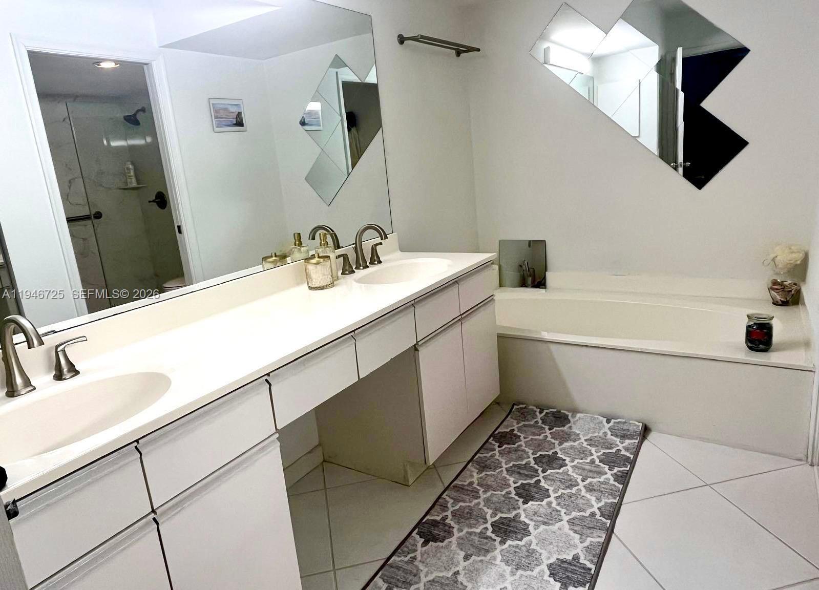 3530 Mystic Pointe Dr #1412 Aventura, FL 33180