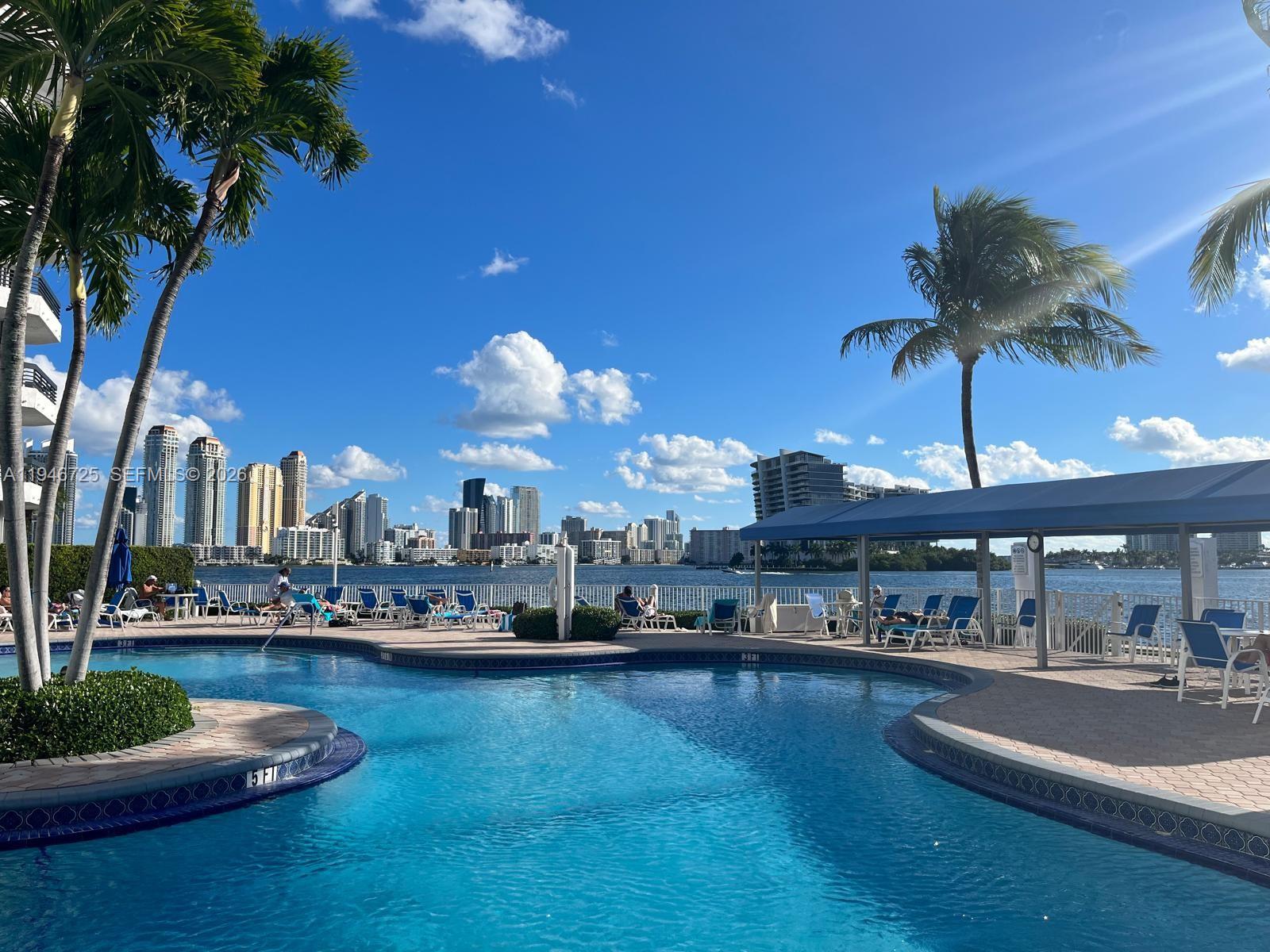 3530 Mystic Pointe Dr #1412 Aventura, FL 33180