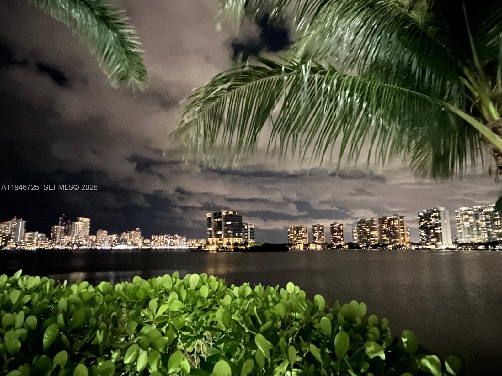 3530 Mystic Pointe Dr #1412 Aventura, FL 33180