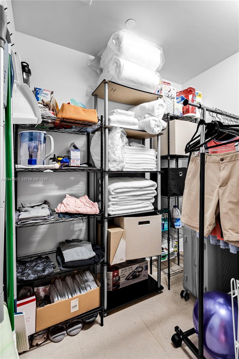 image Central Carillon Beach16