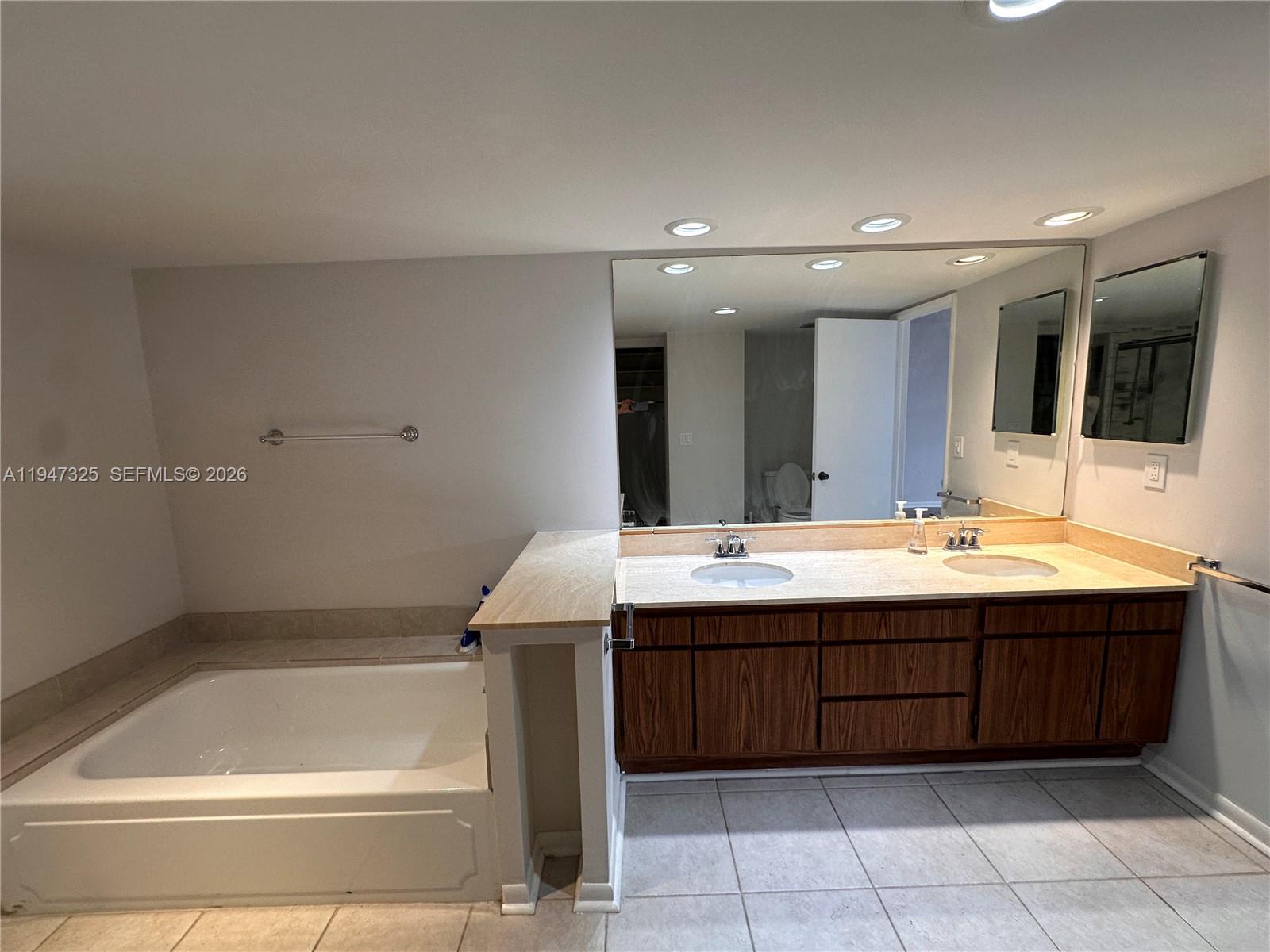 600 Biltmore Way #318 Coral Gables, FL 33134