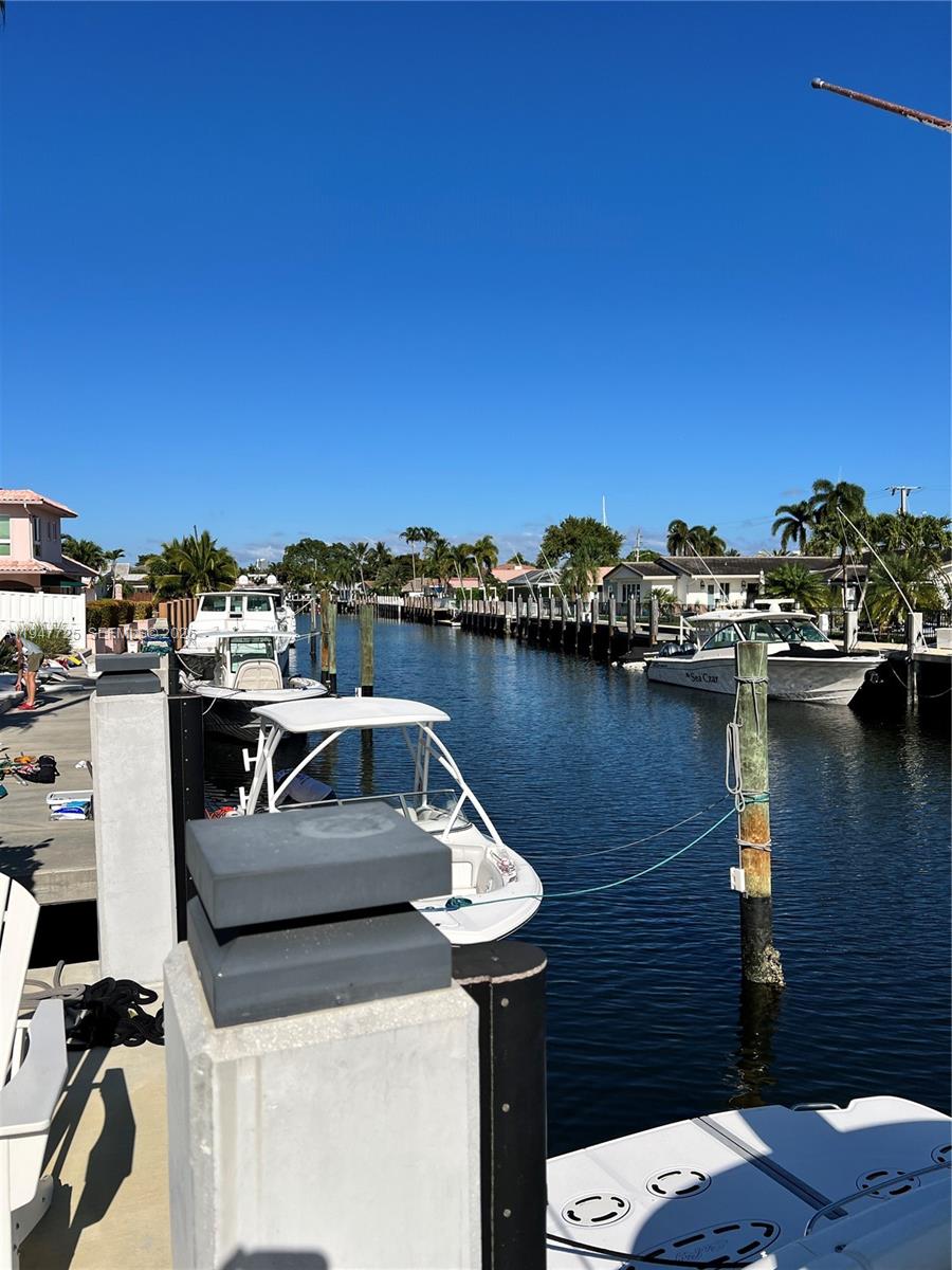 5510 Bayview Dr Fort Lauderdale, FL 33308
