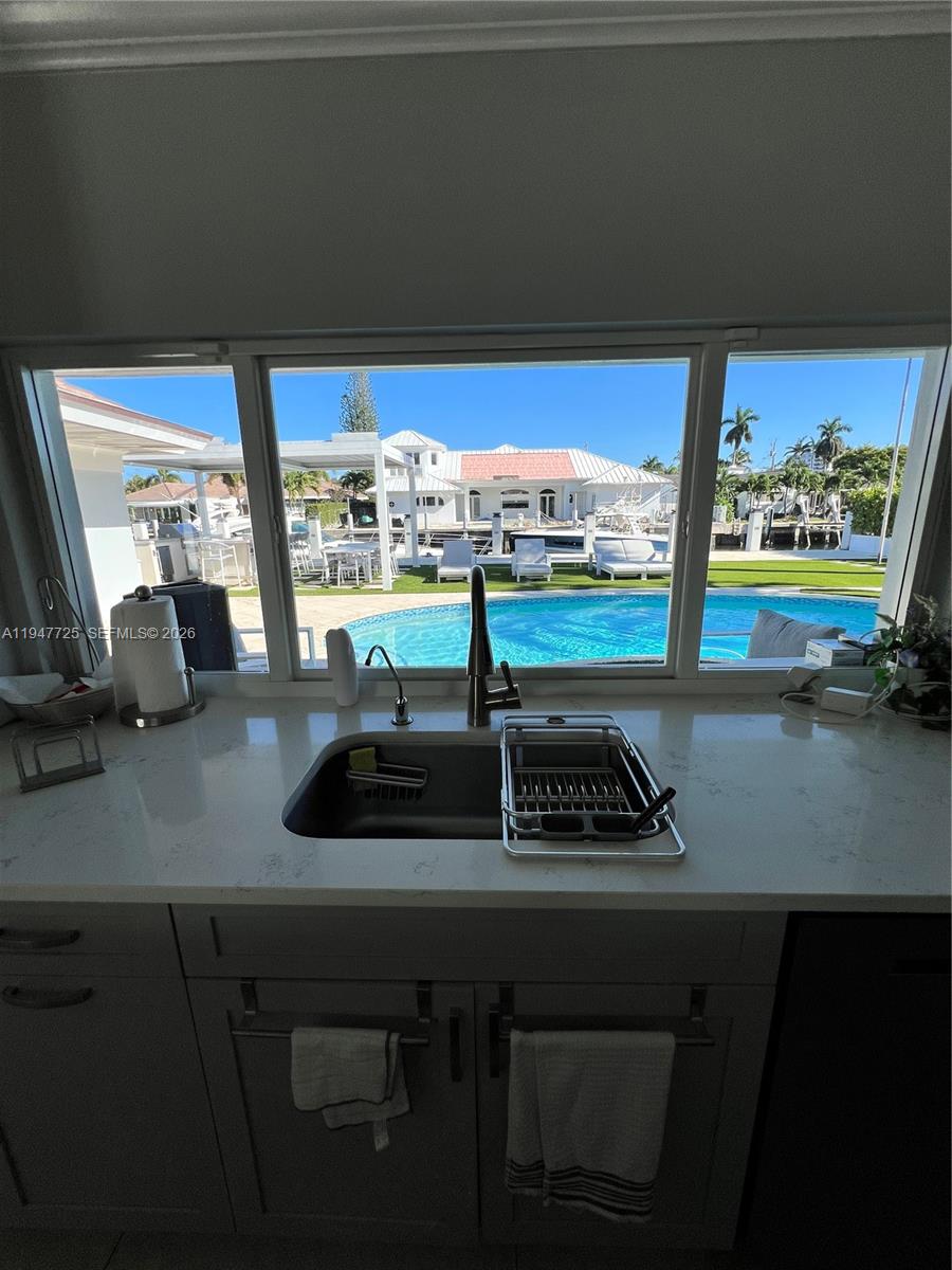 5510 Bayview Dr Fort Lauderdale, FL 33308