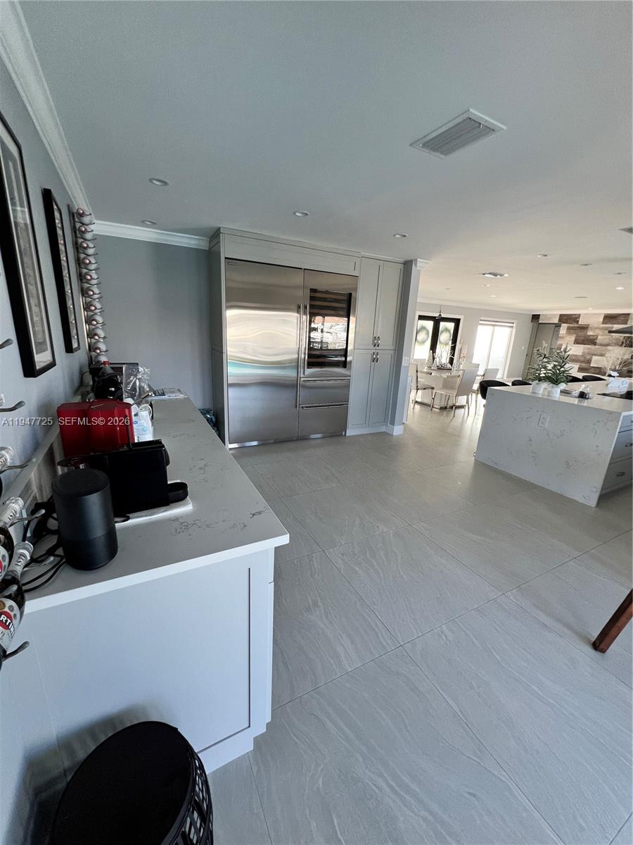 5510 Bayview Dr Fort Lauderdale, FL 33308