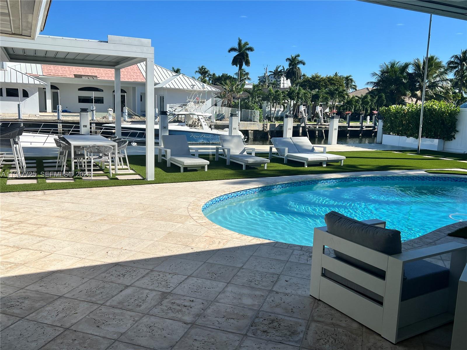 5510 Bayview Dr Fort Lauderdale, FL 33308