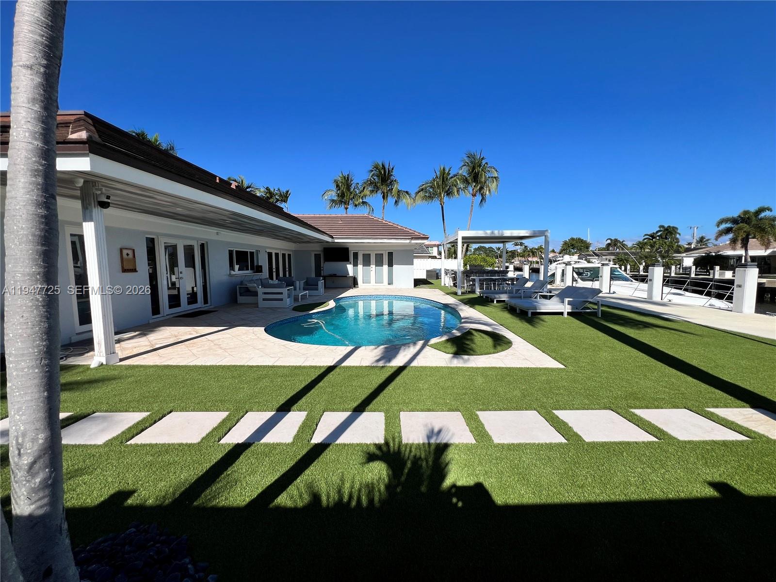 5510 Bayview Dr Fort Lauderdale, FL 33308