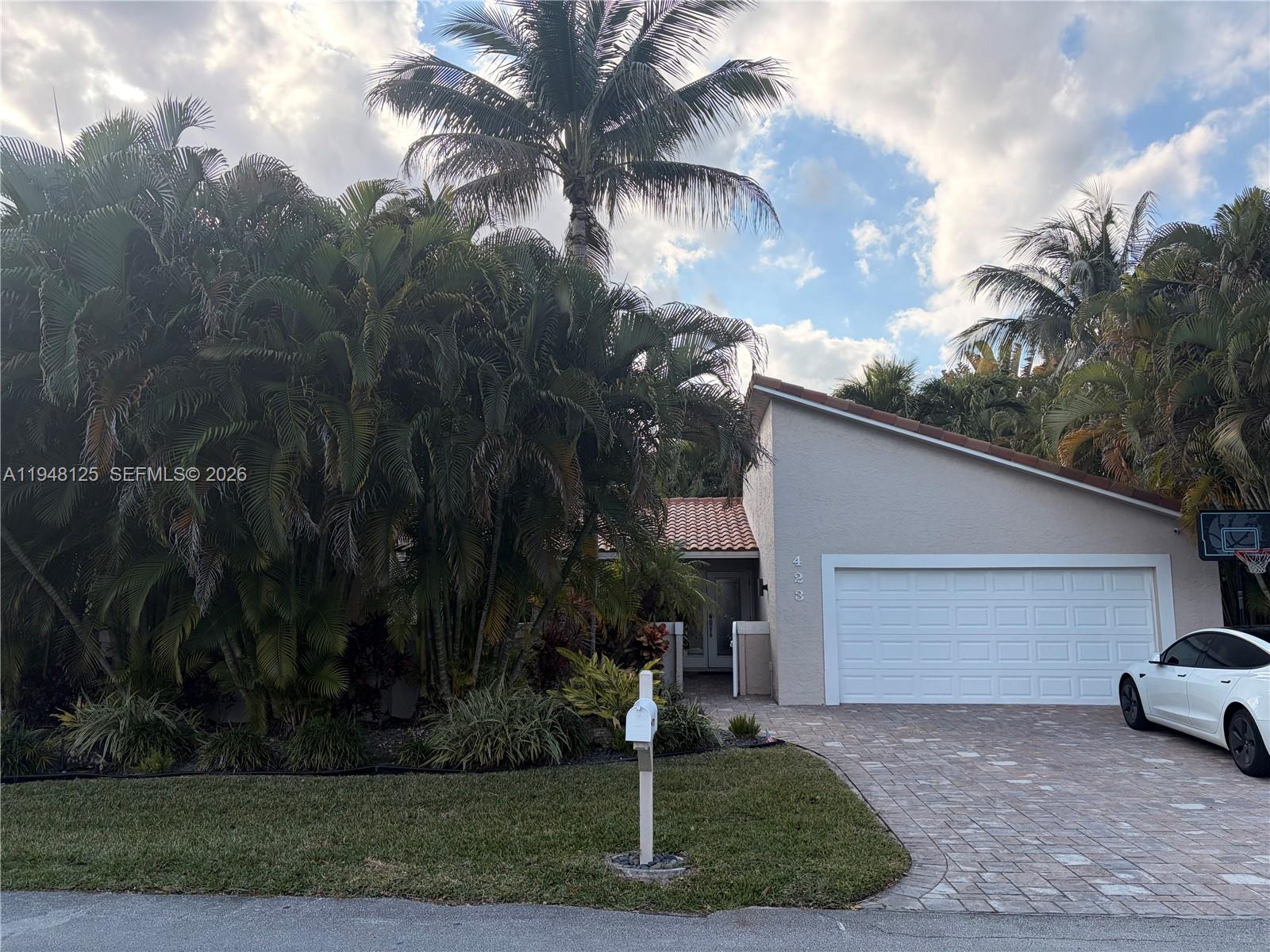 423 NW 48th Ave Deerfield Beach, FL 33442