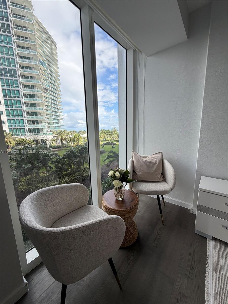 10275 Collins Ave #402 Bal Harbour, FL 33154
