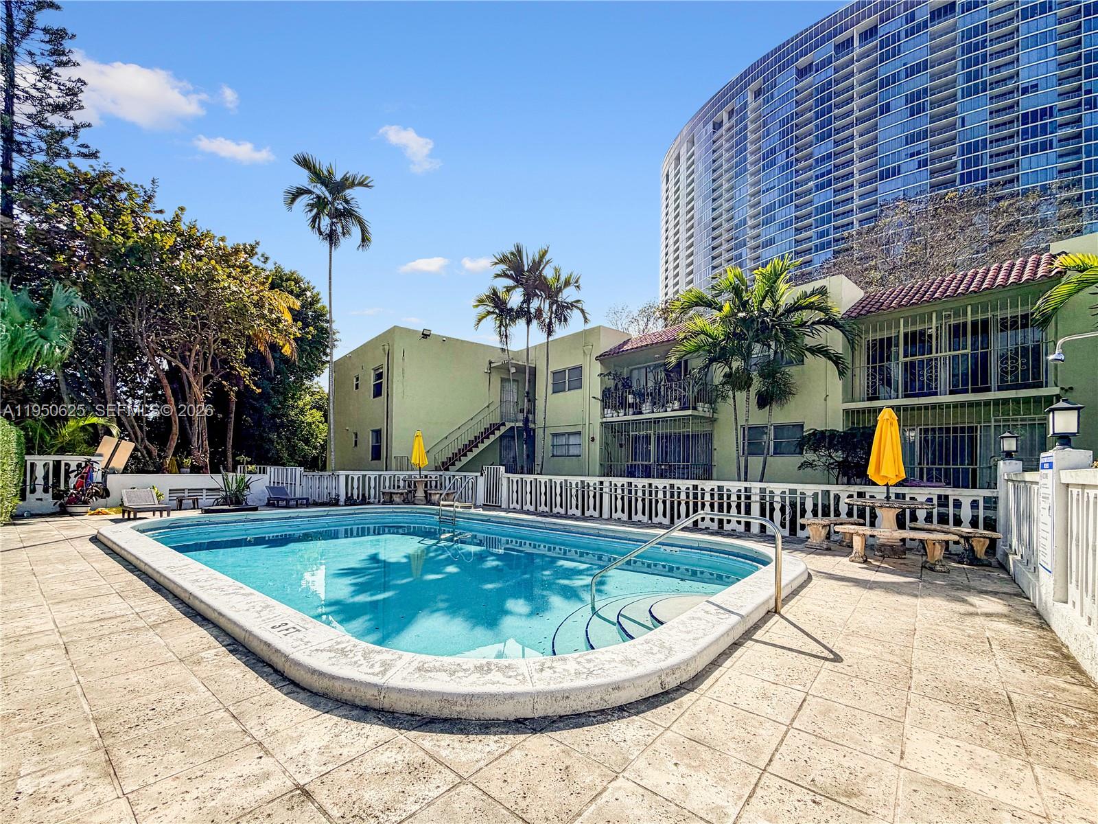 520 NE 38th St #9 Miami, FL 33137